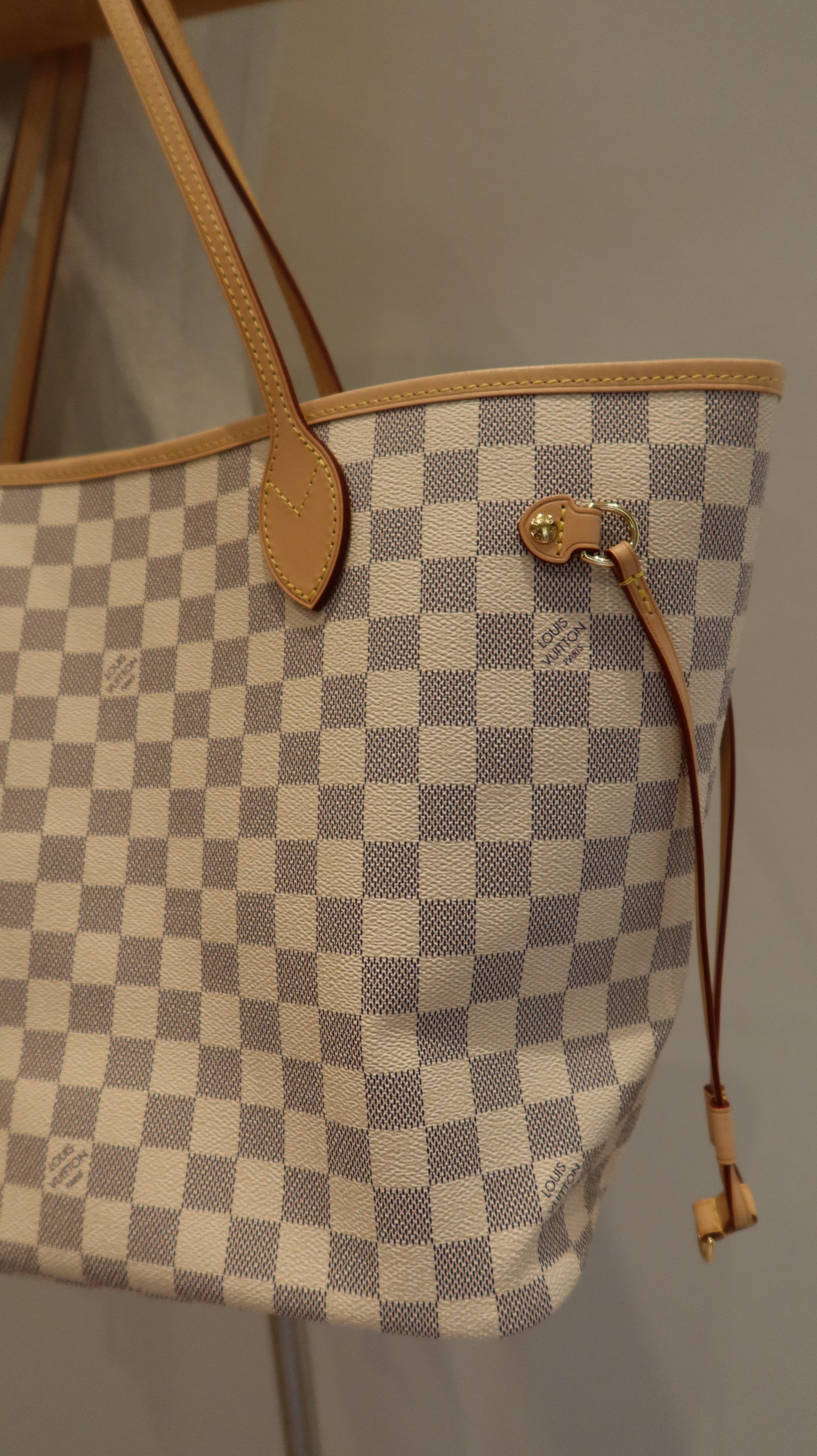 Louis Vuitton Neverfull MM Bag