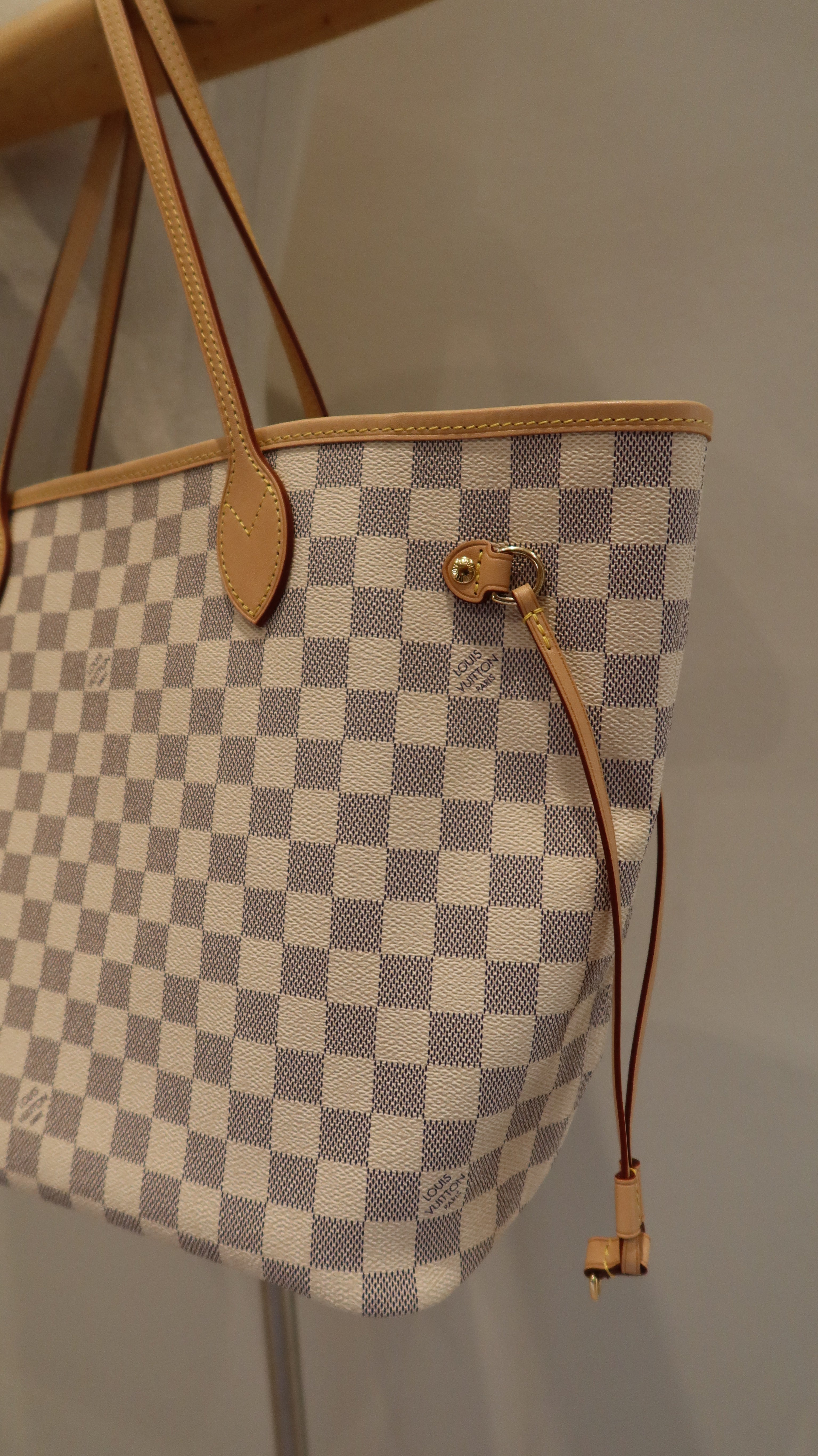 Louis Vuitton Neverfull MM Bag