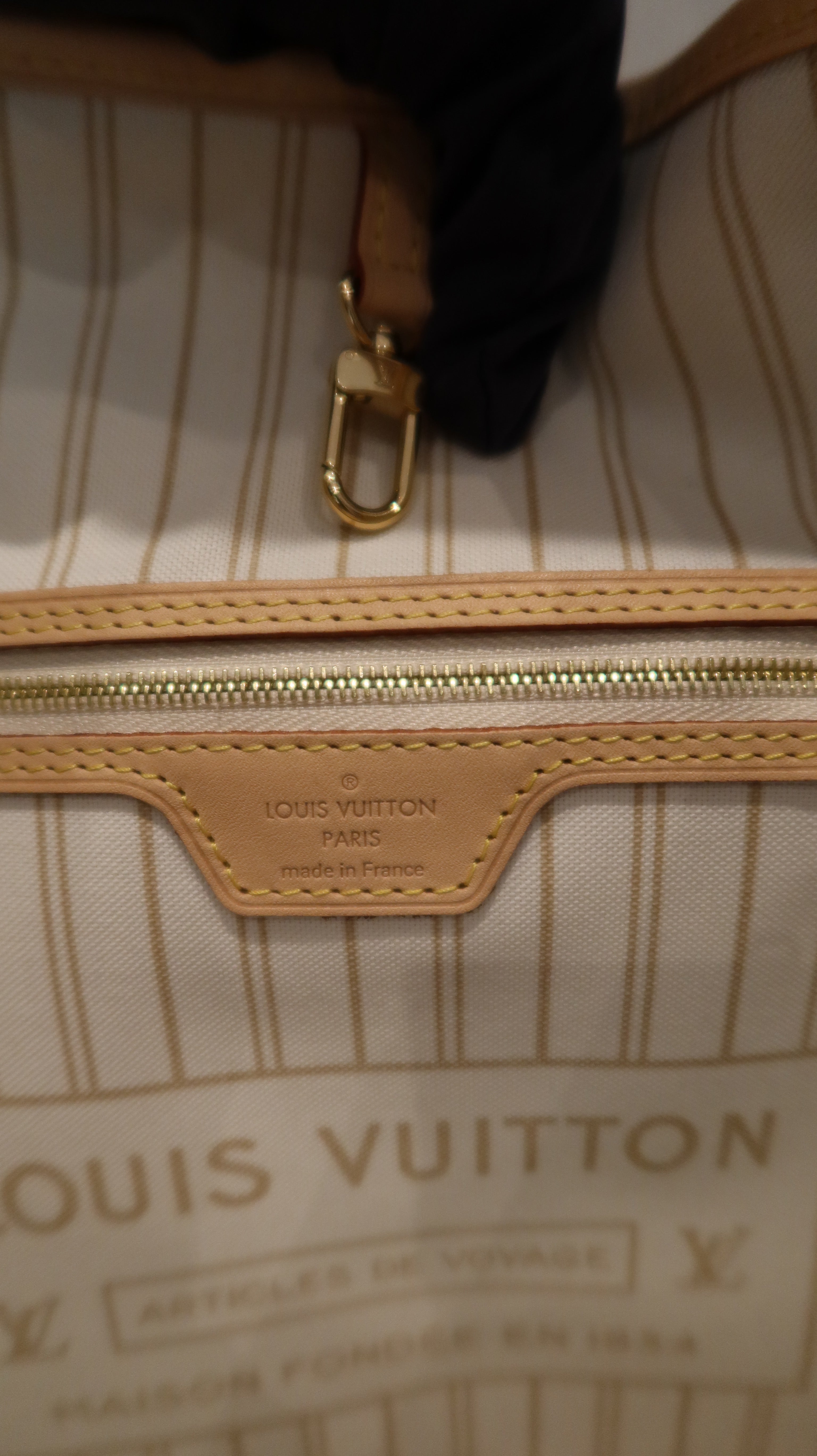 Louis Vuitton Neverfull MM Bag