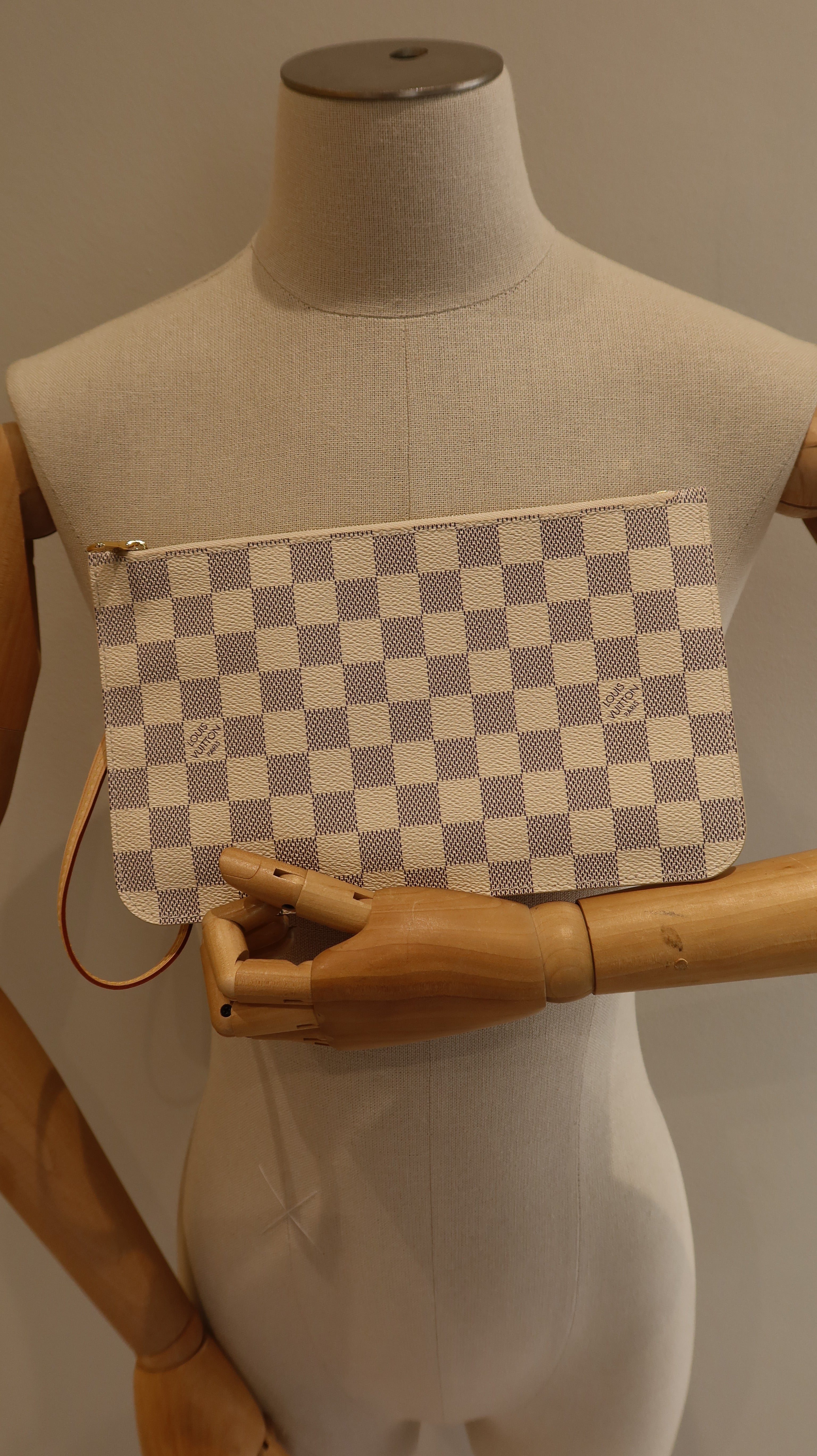 Louis Vuitton Neverfull MM Bag