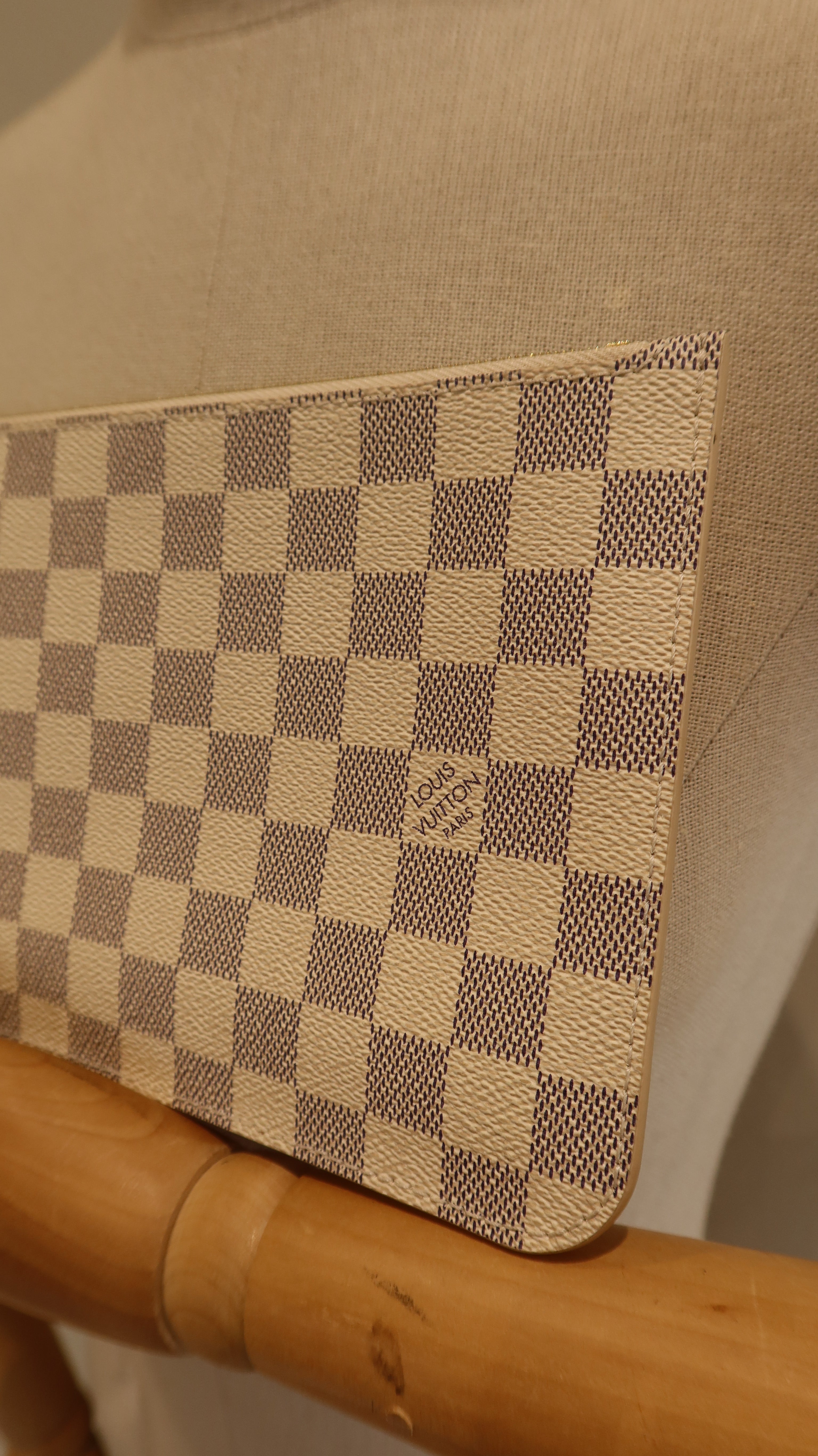 Louis Vuitton Neverfull MM Bag