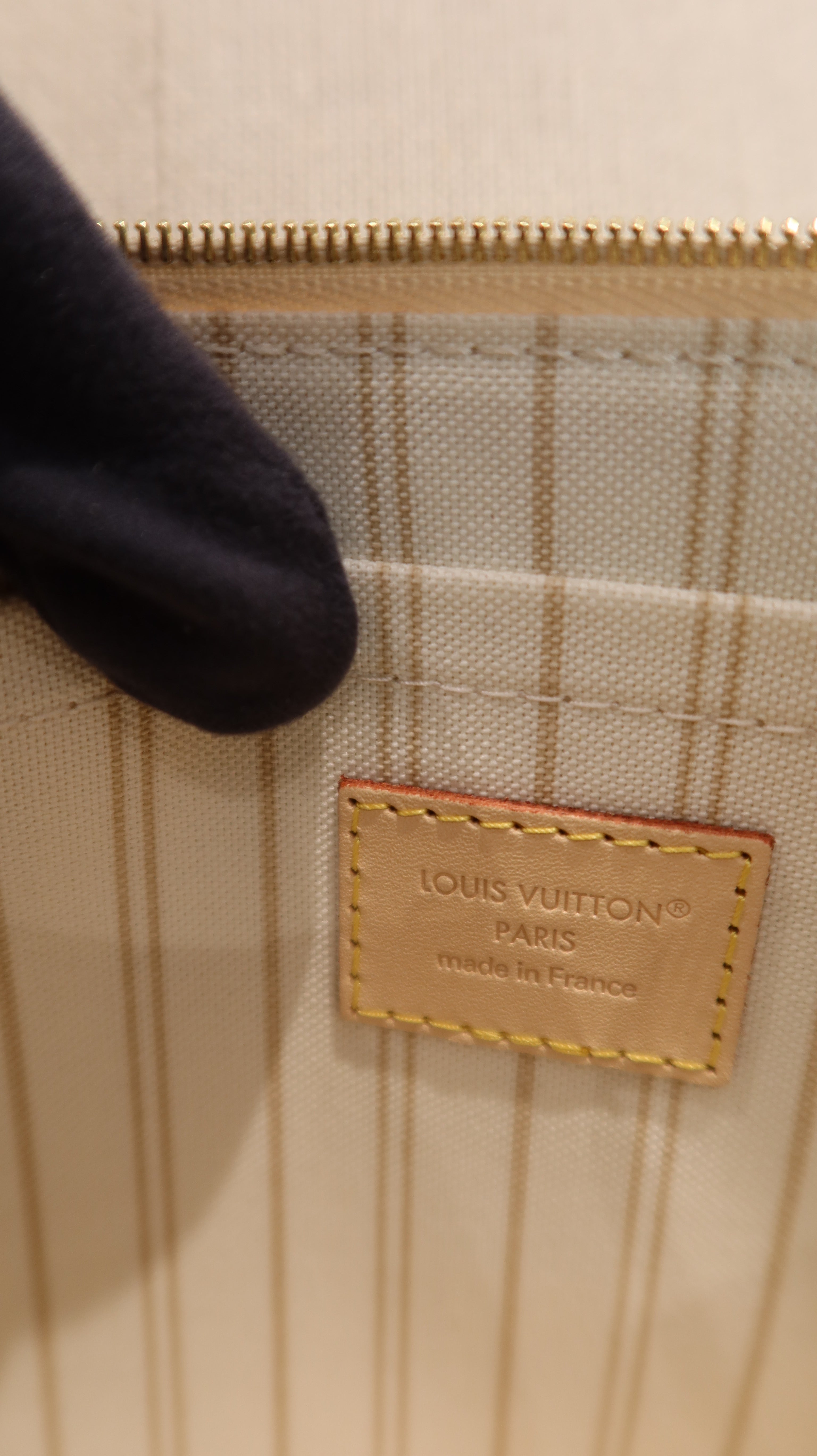 Louis Vuitton Neverfull MM Bag