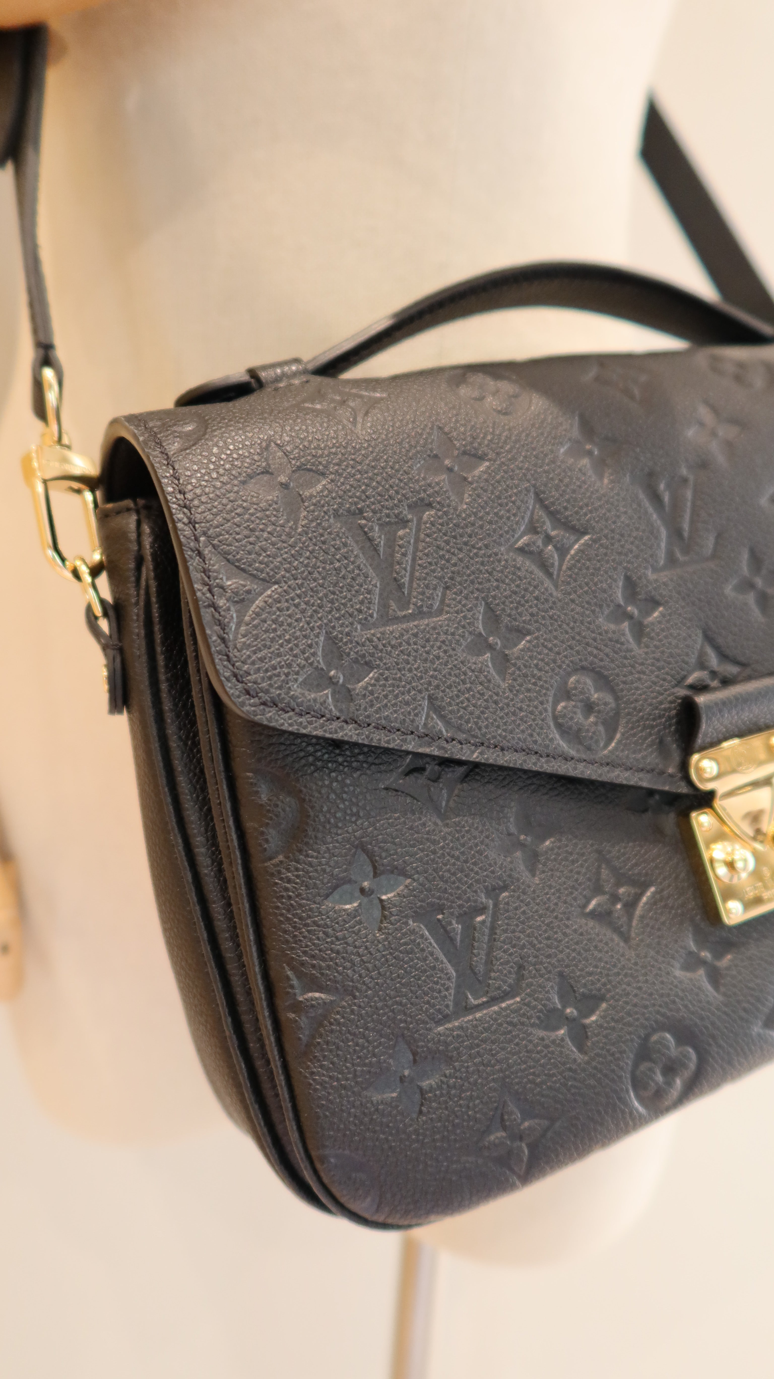 Louis Vuitton Pochette Metis