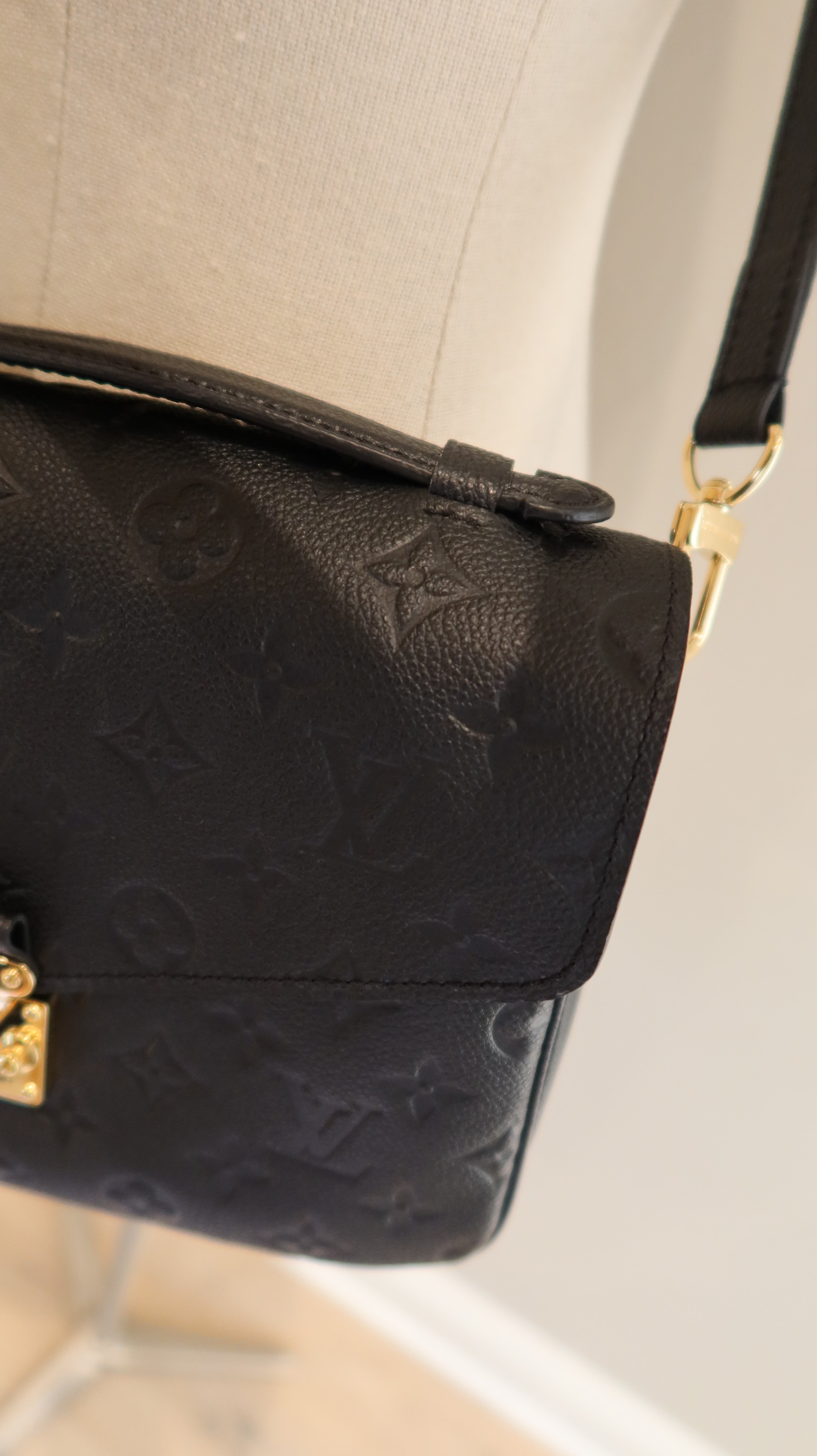 Louis Vuitton Pochette Metis