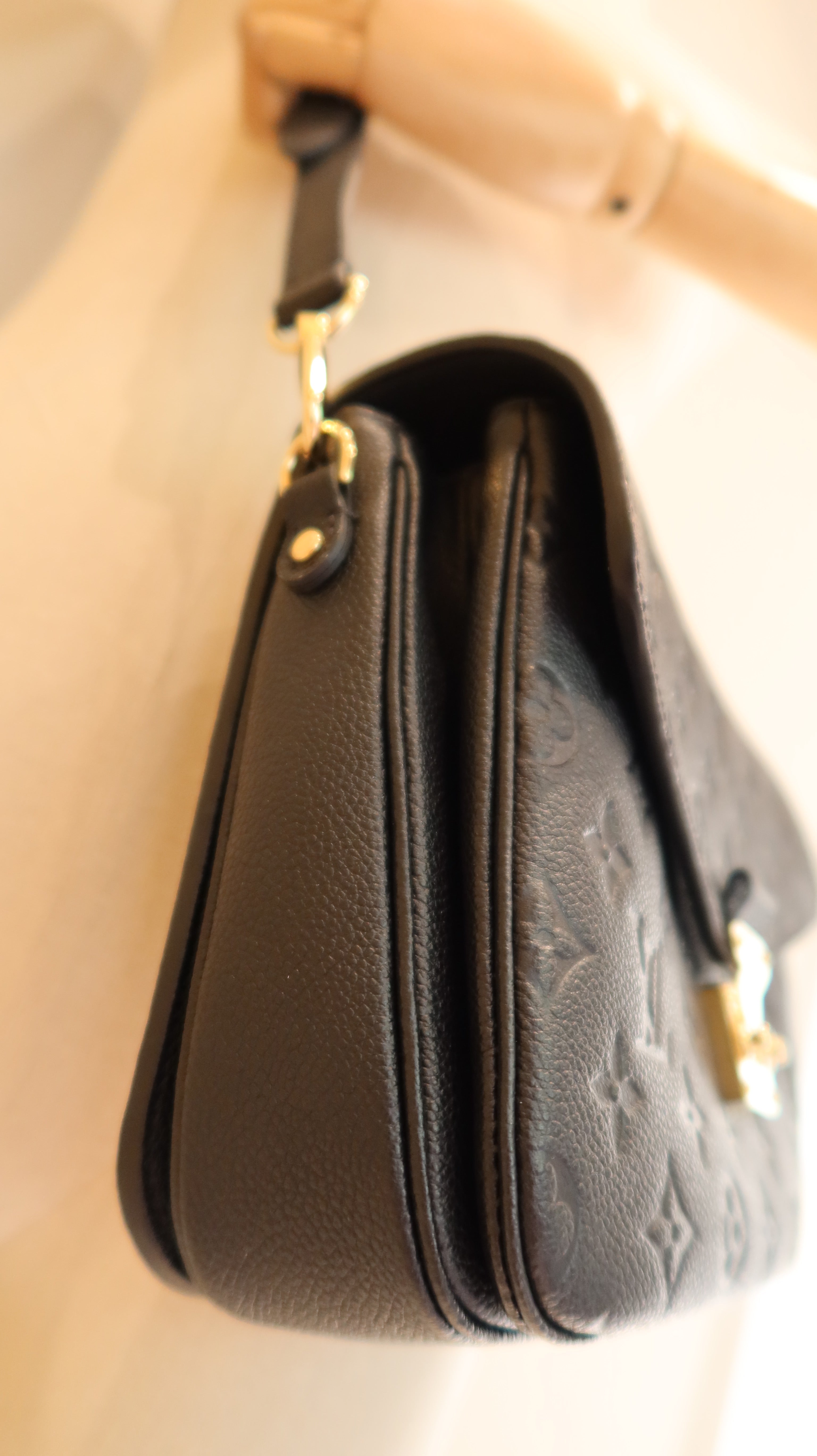 Louis Vuitton Pochette Metis