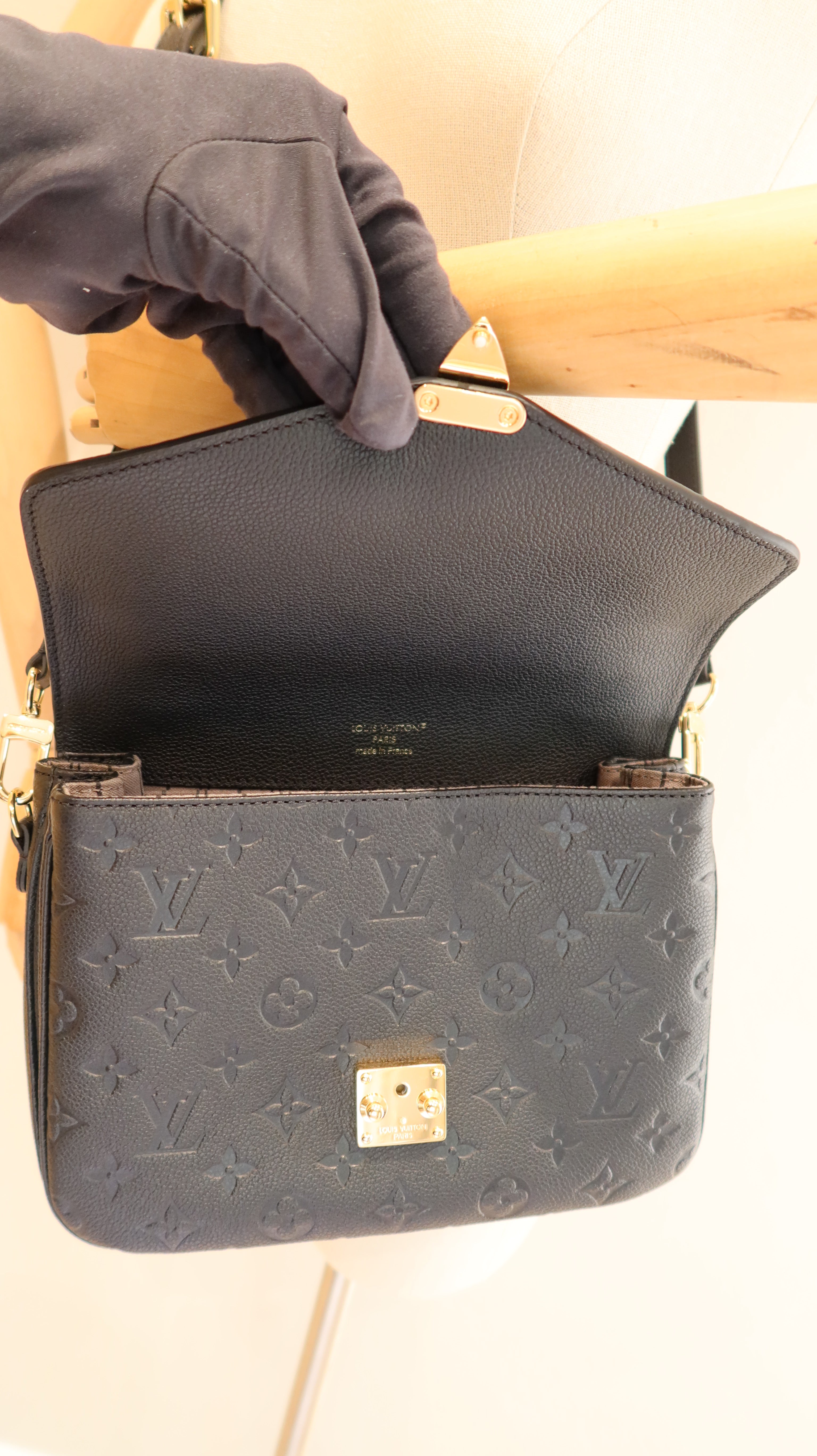 Louis Vuitton Pochette Metis