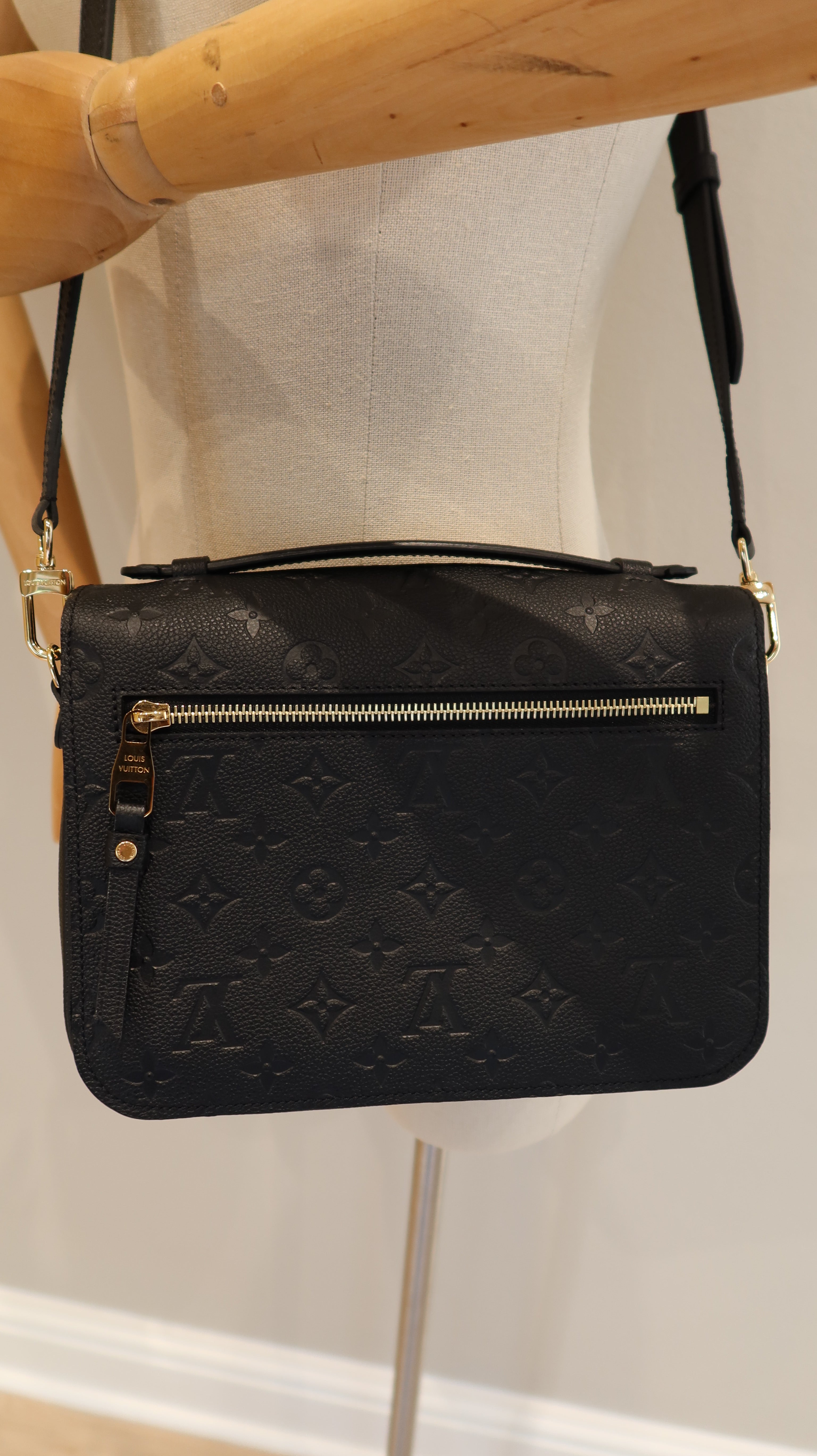 Louis Vuitton Pochette Metis