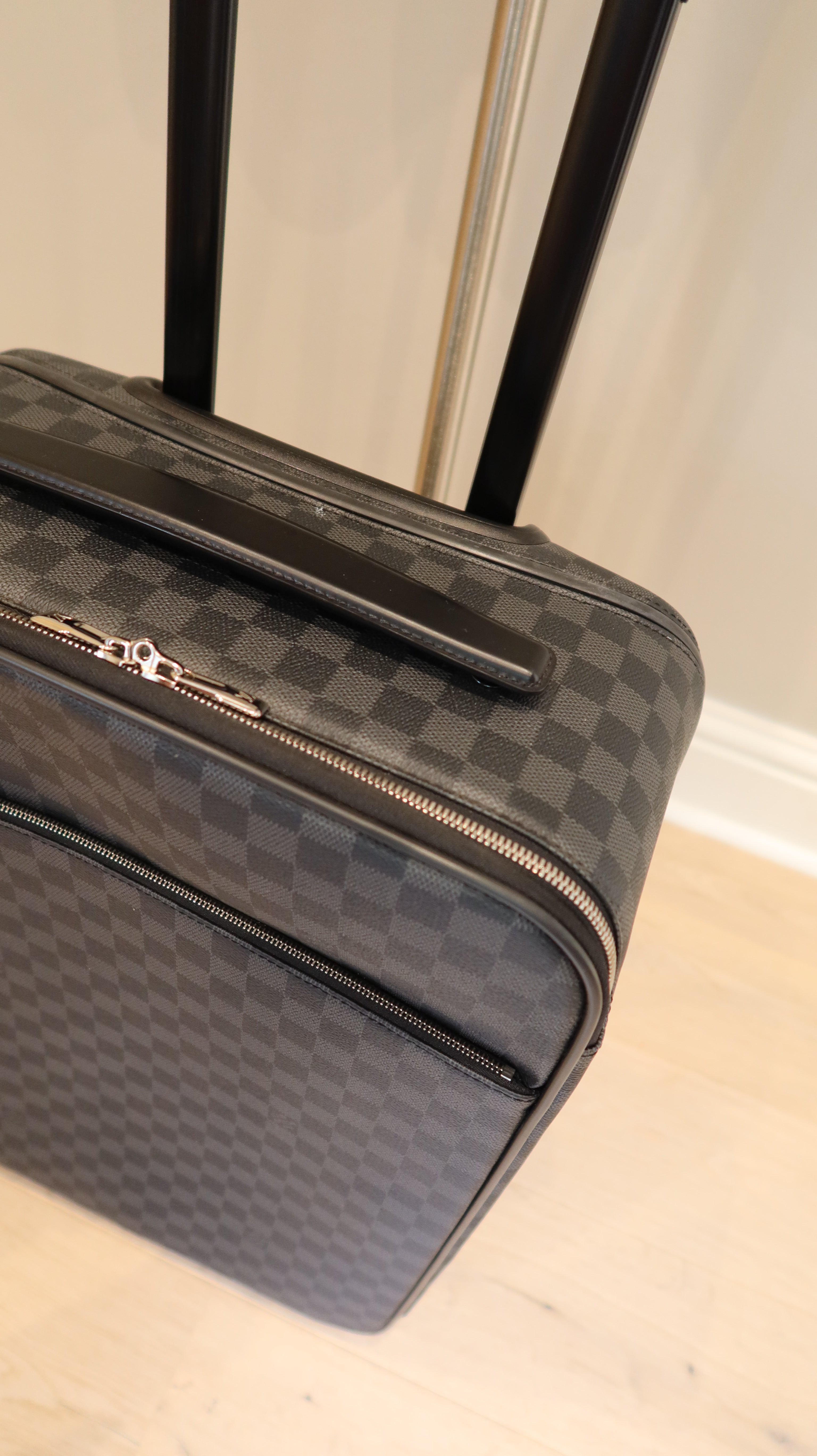 Louis Vuitton Pegase 55 Luggage Case