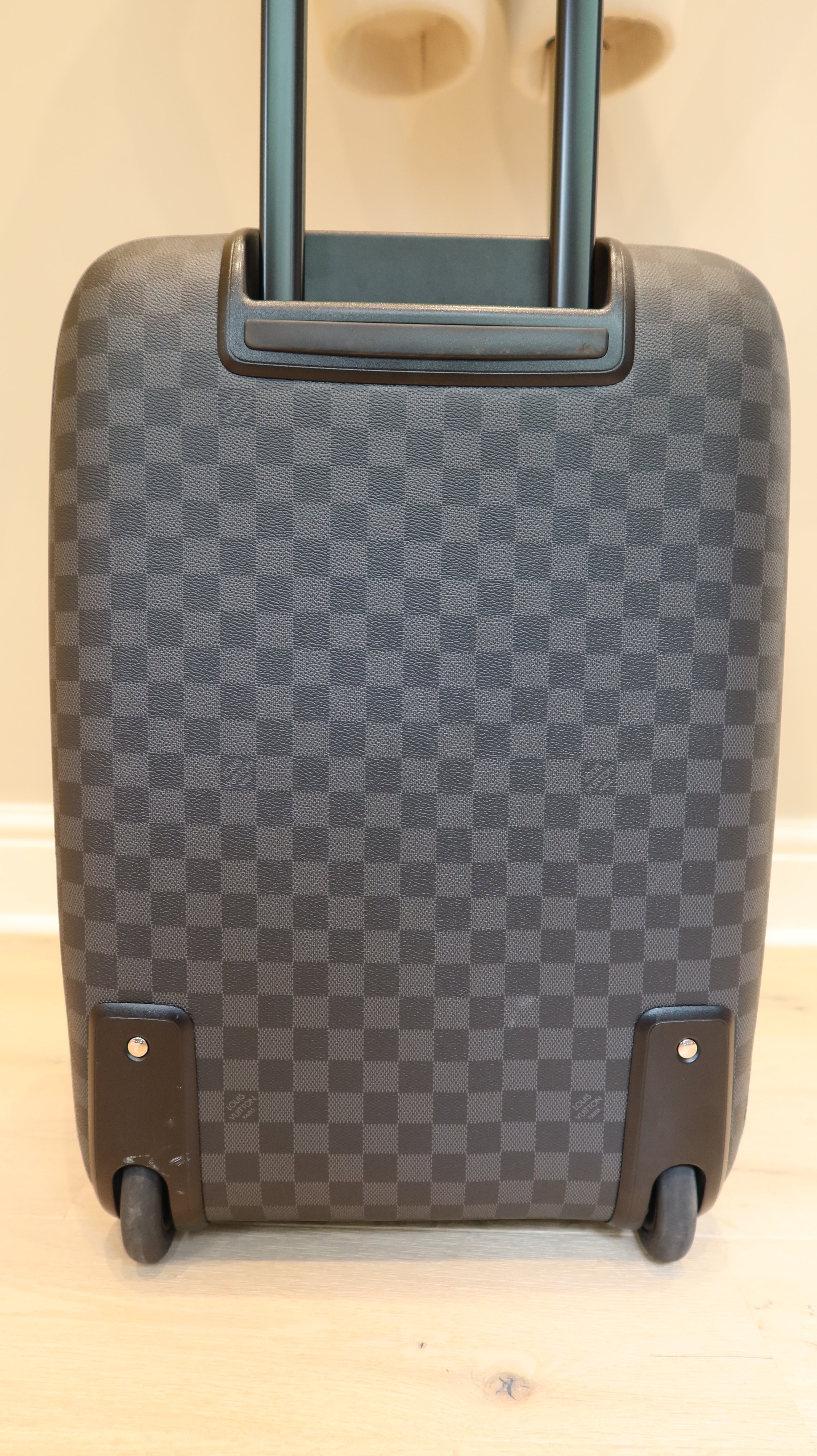 Louis Vuitton Pegase 55 Luggage Case