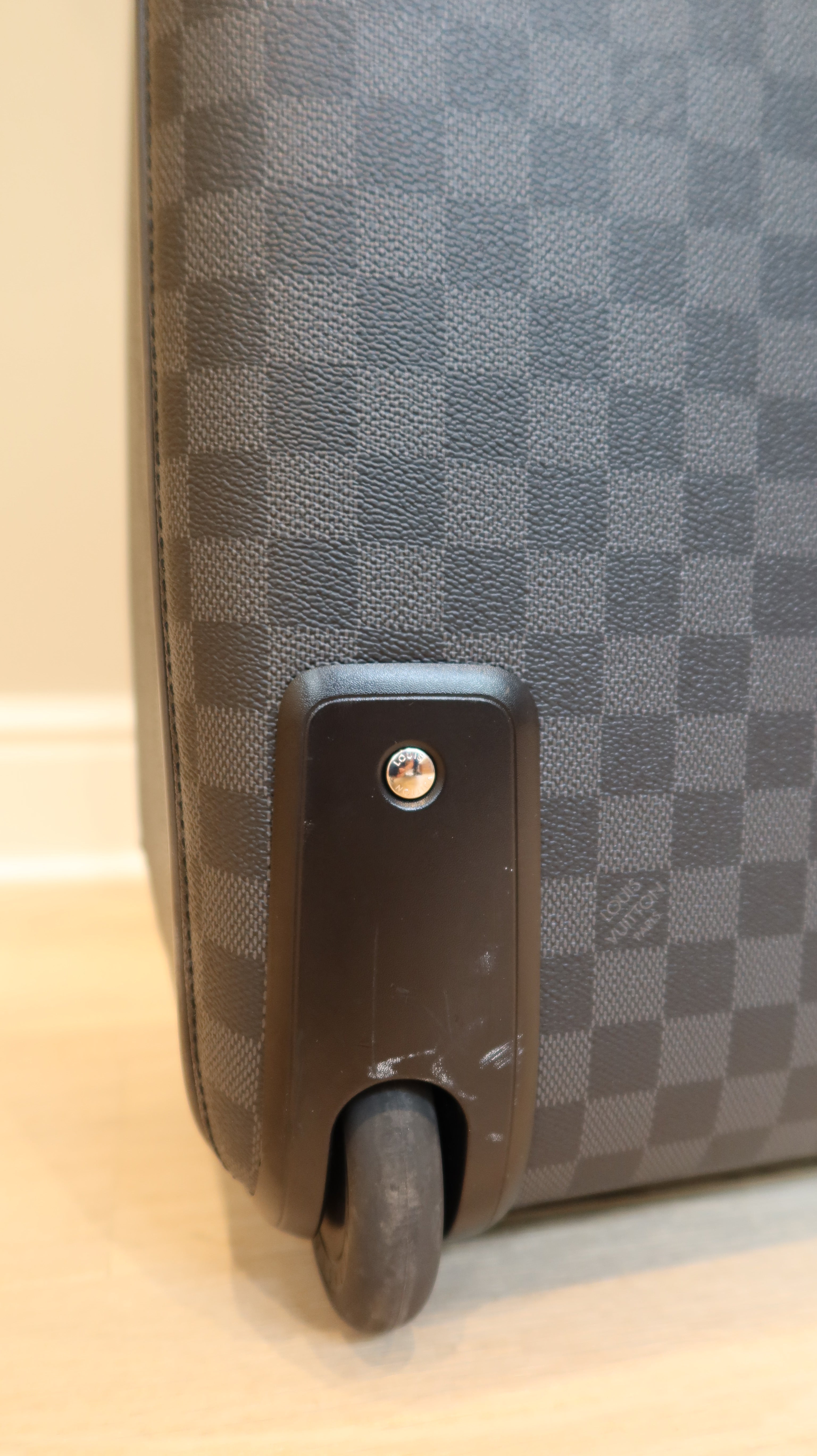 Louis Vuitton Pegase 55 Luggage Case