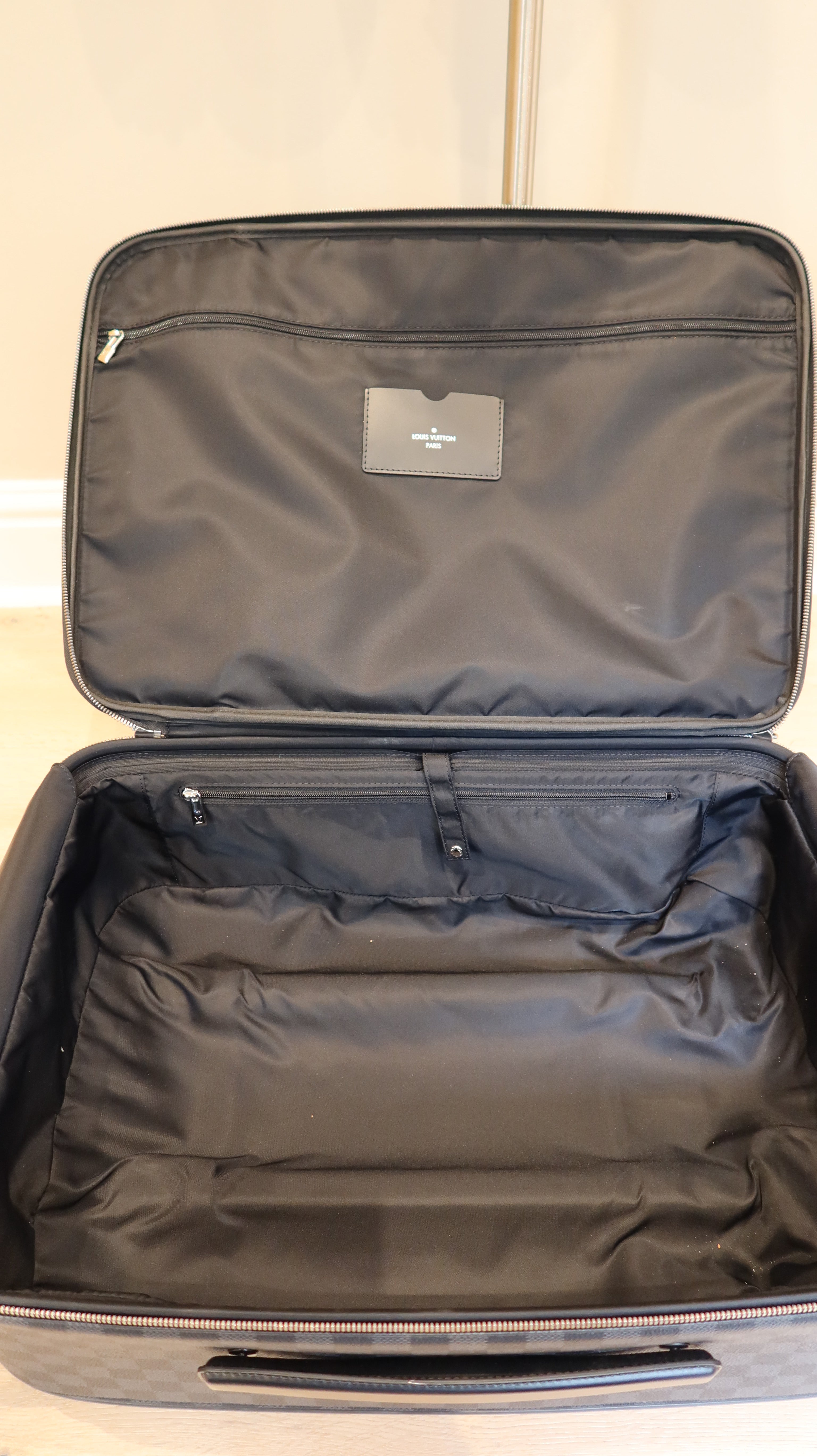 Louis Vuitton Pegase 55 Luggage Case