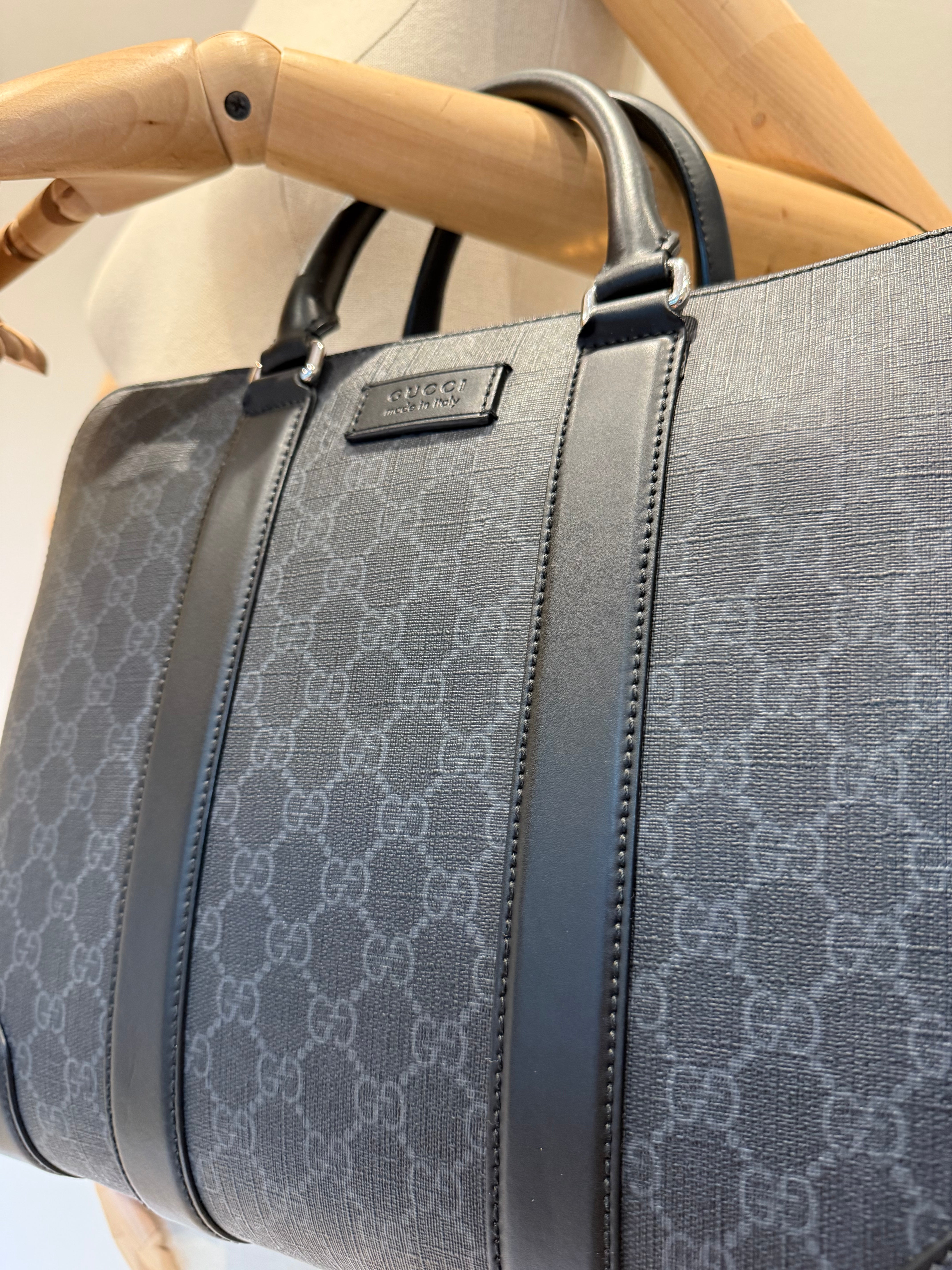 Gucci Supreme Black Briefcase *Full Set*