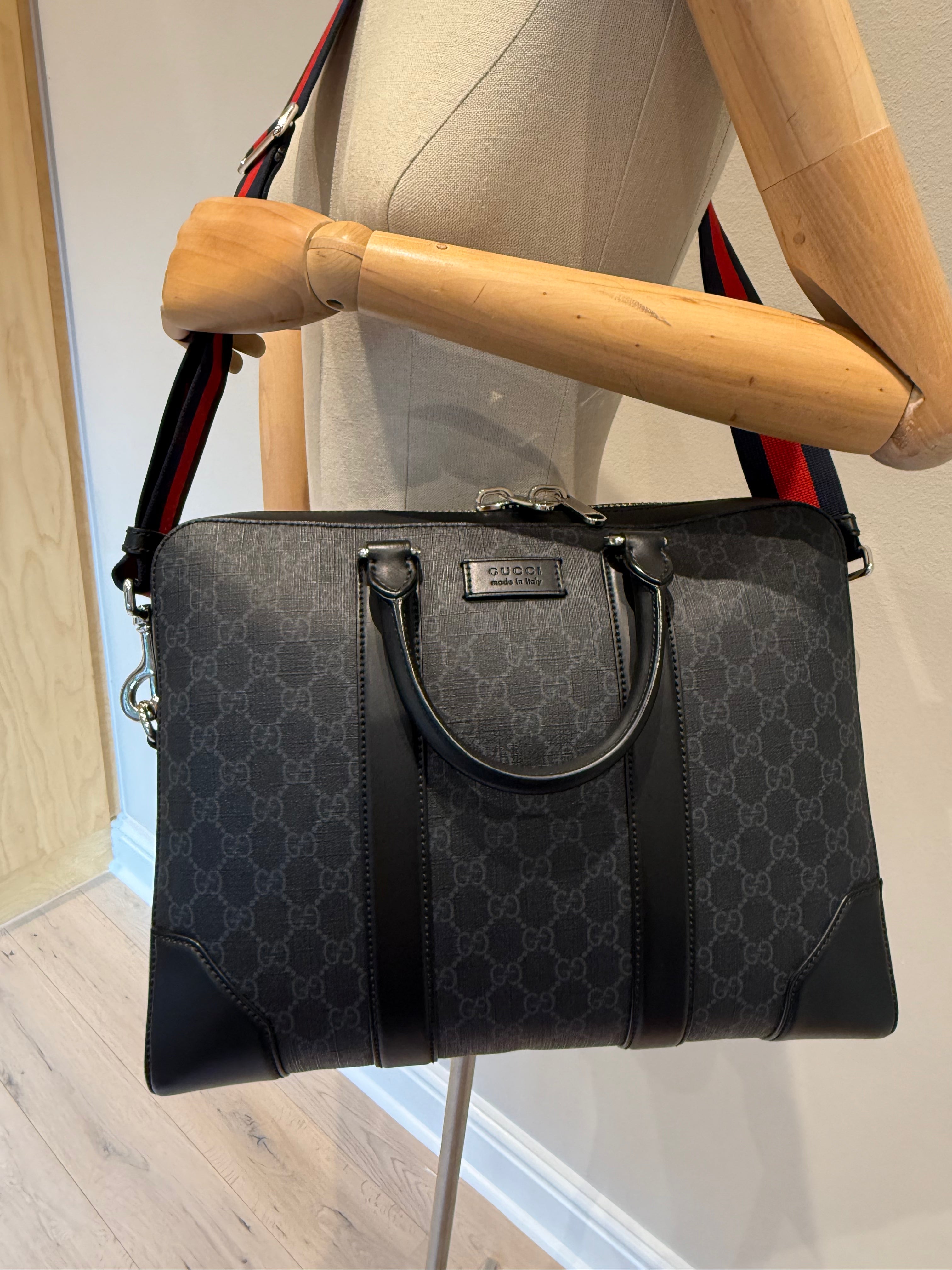 Gucci Supreme Black Briefcase *Full Set*