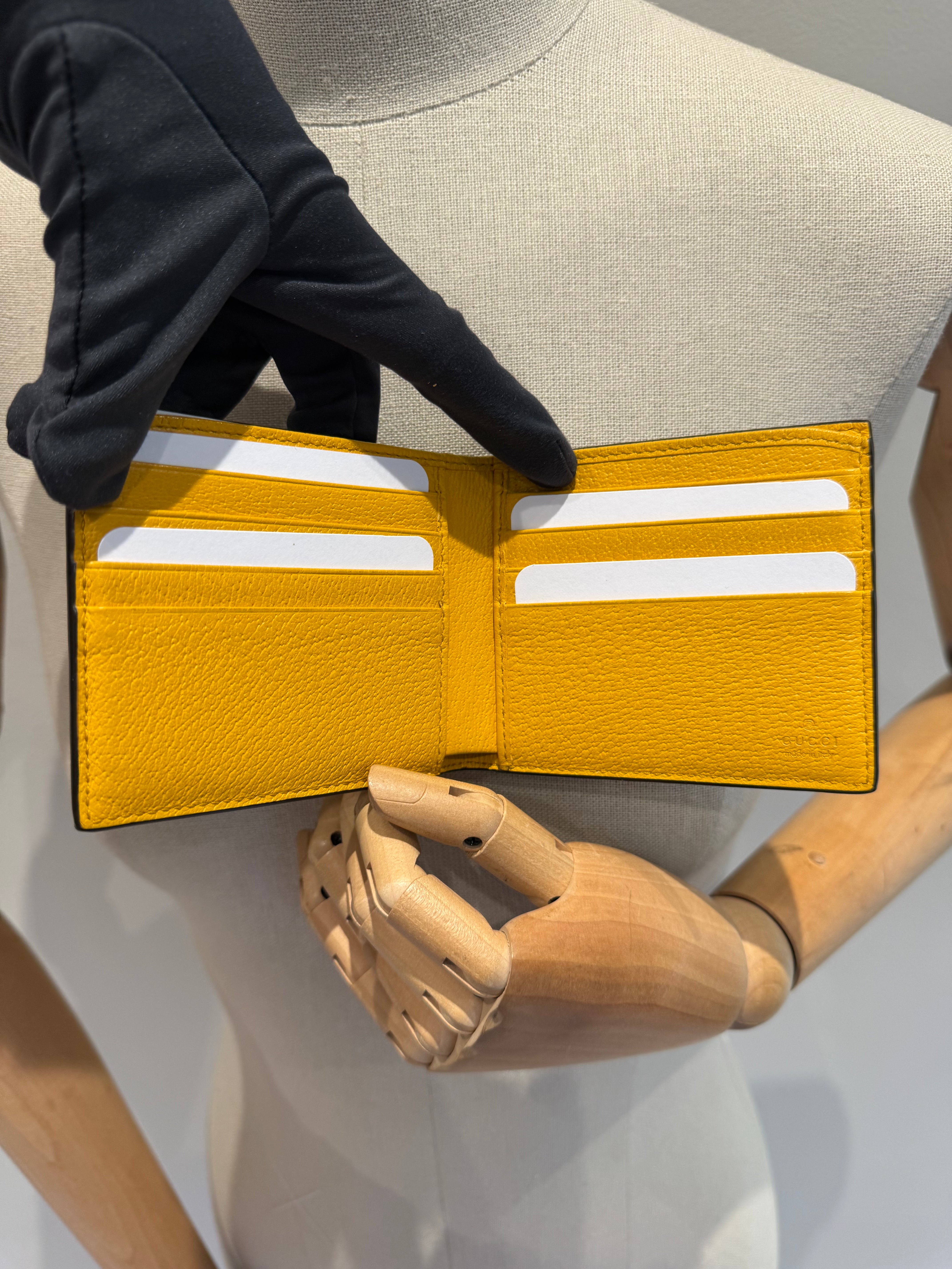 Gucci Wallet *Full Set*