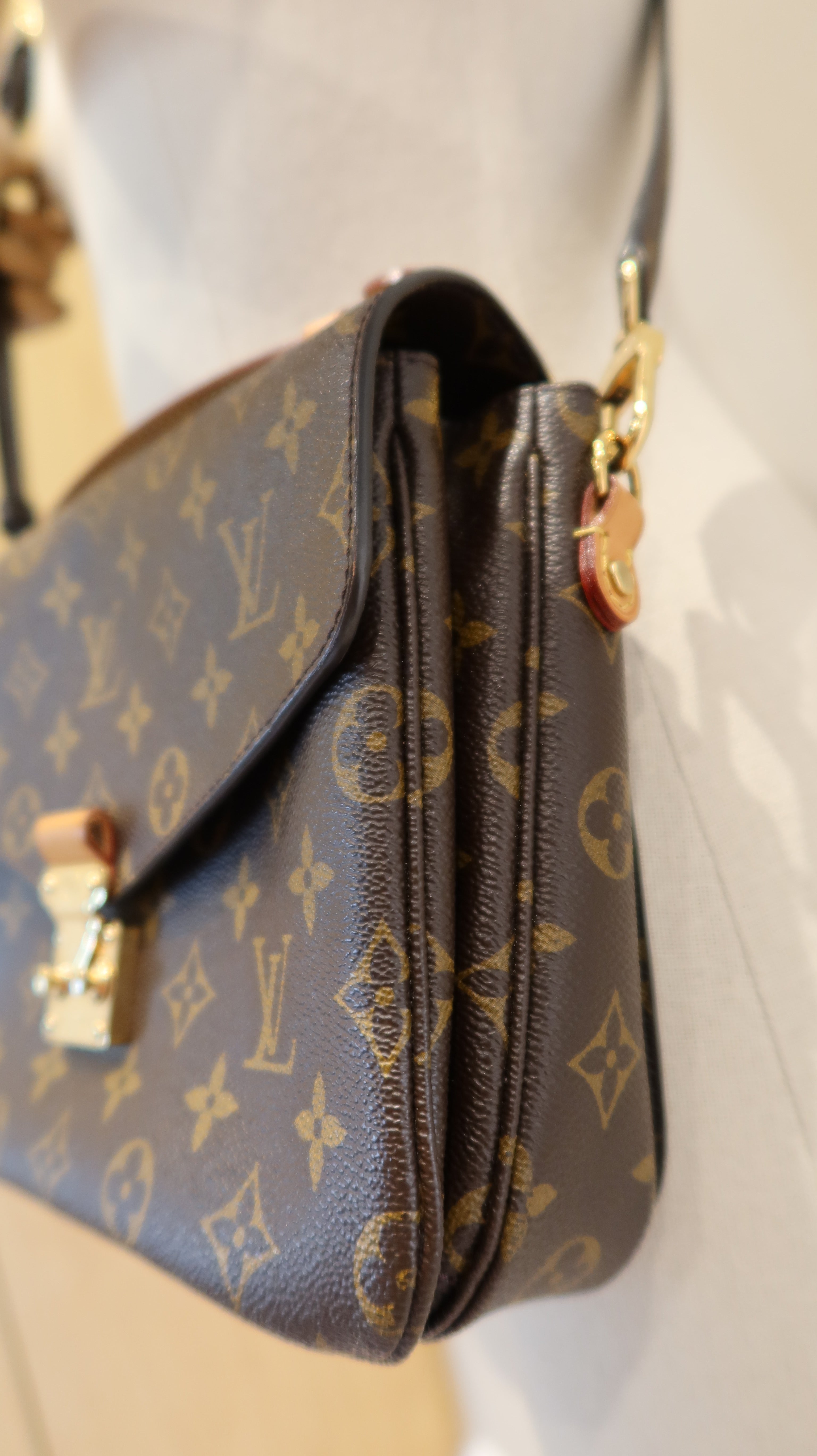 Louis Vuitton Pochette Metis