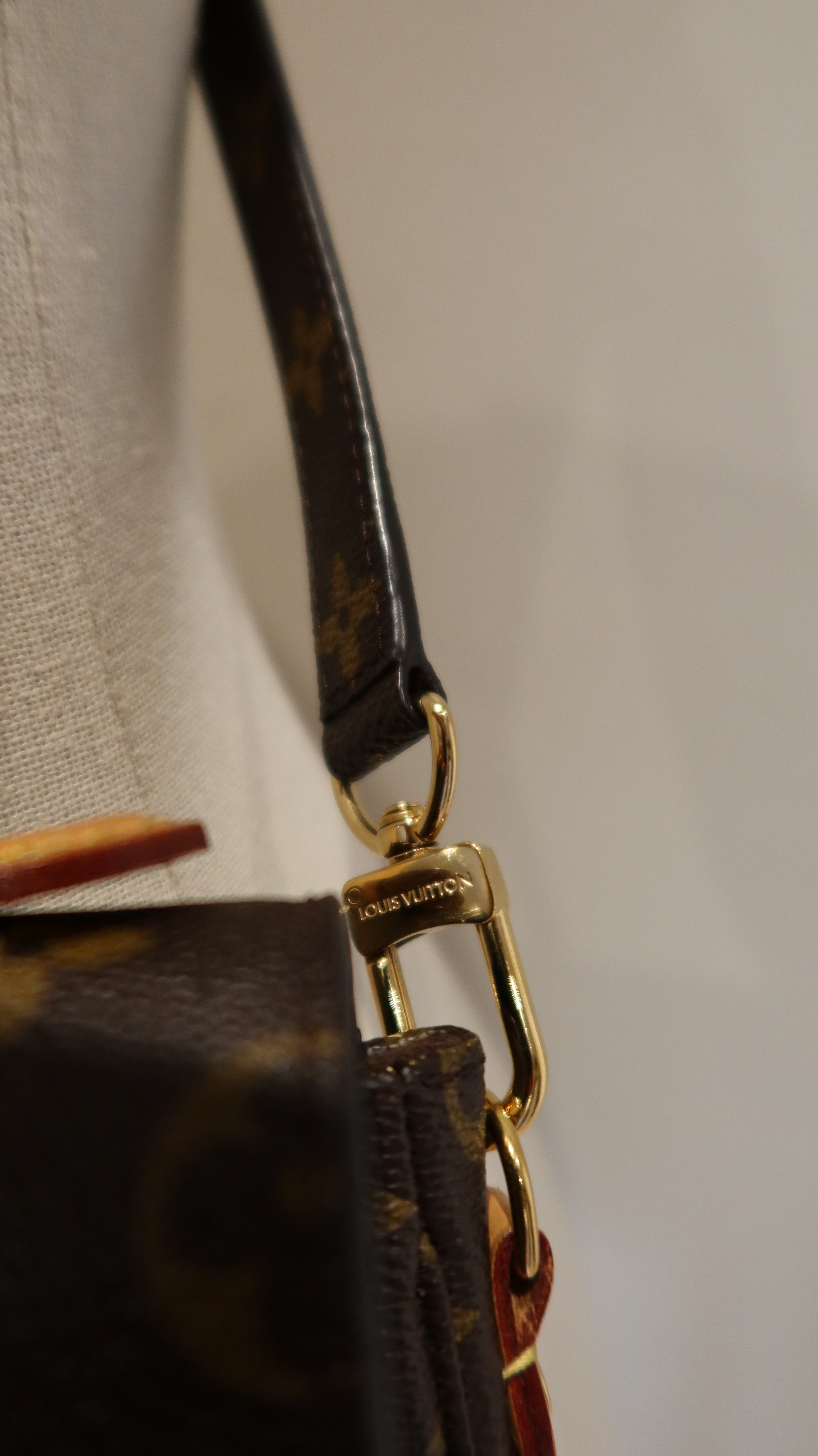 Louis Vuitton Pochette Metis