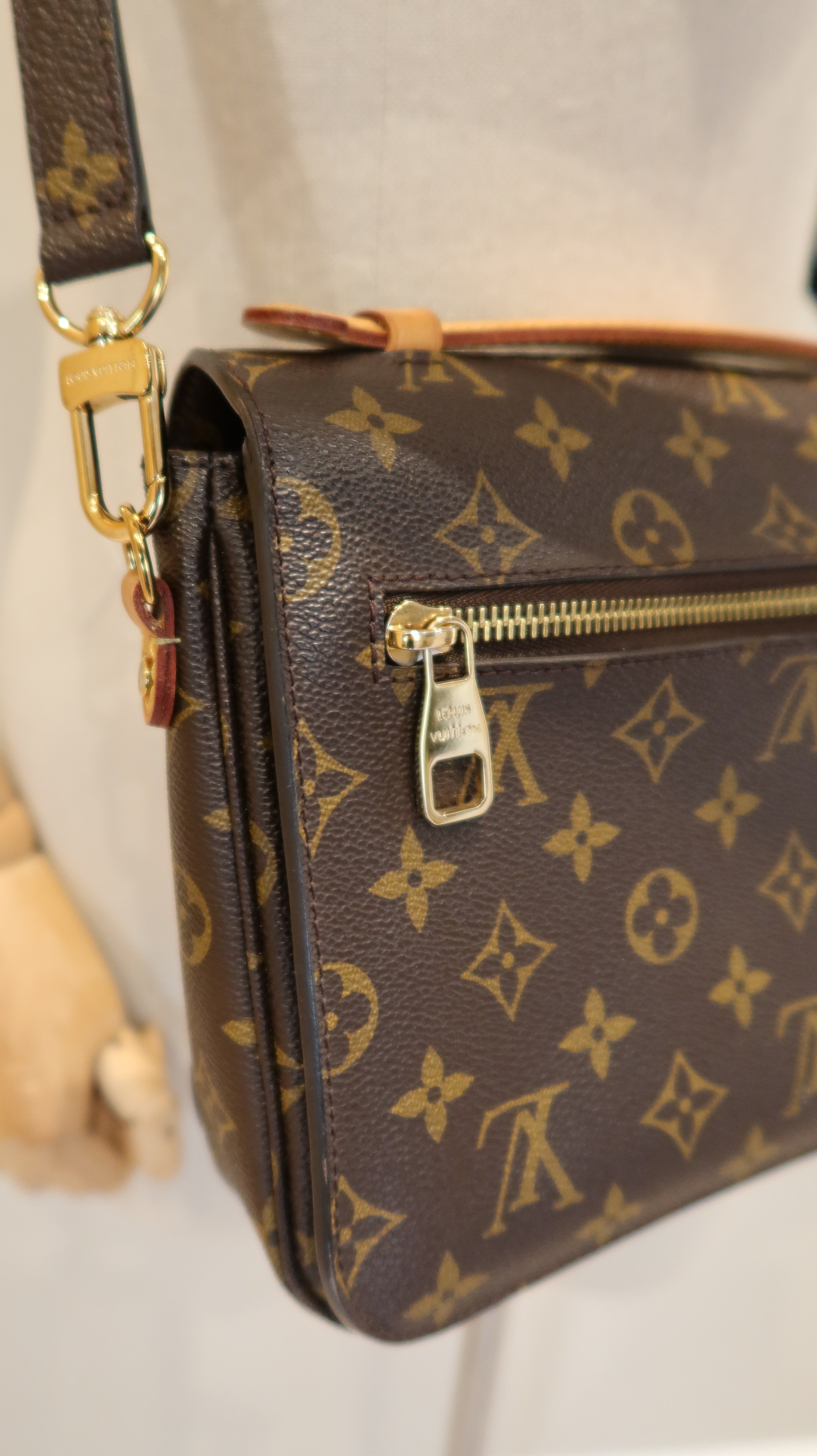 Louis Vuitton Pochette Metis