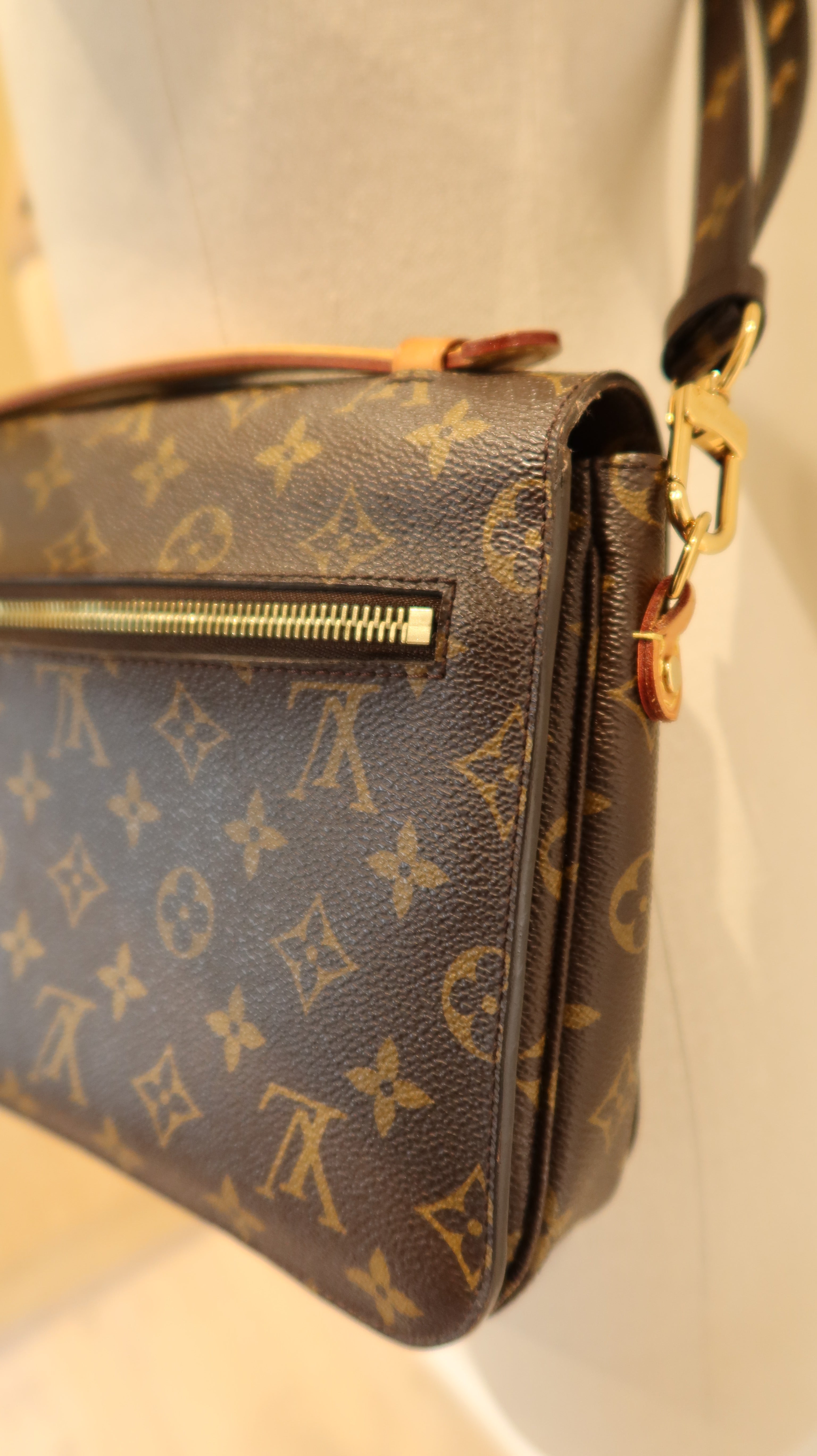 Louis Vuitton Pochette Metis
