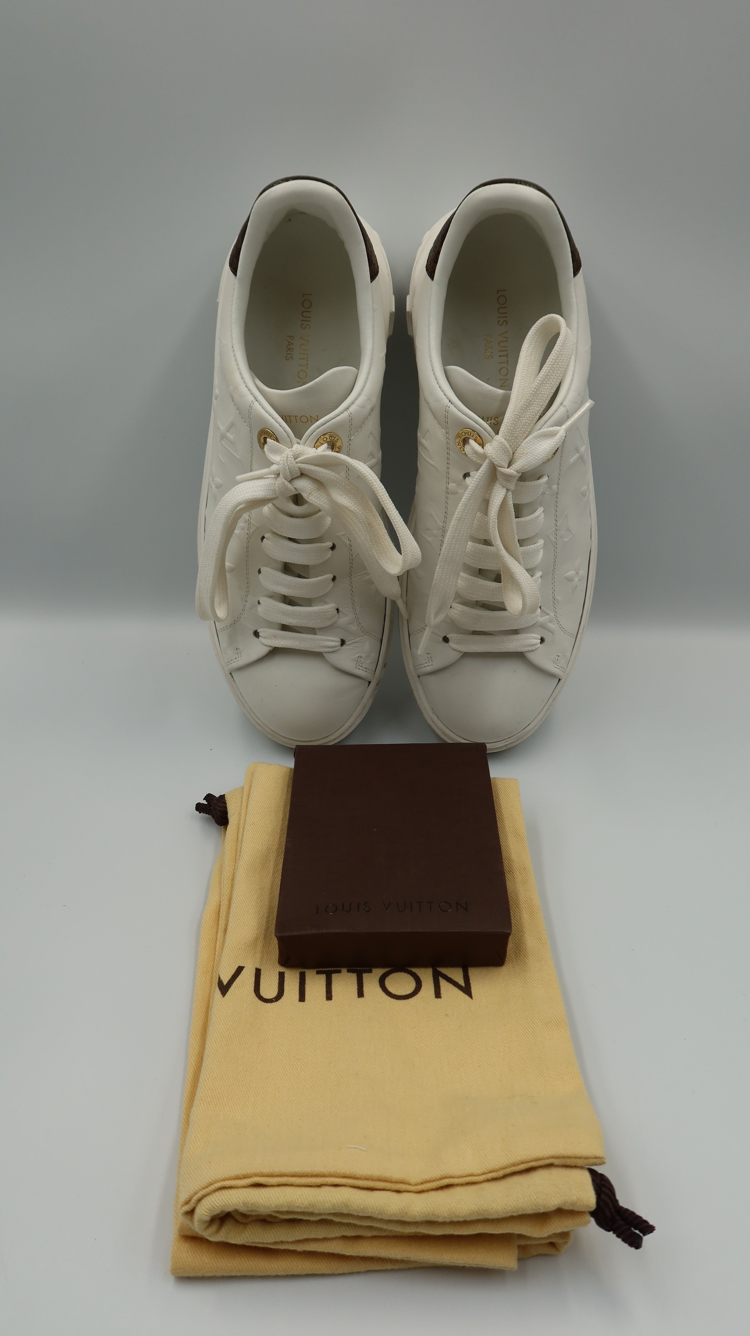 Louis Vuitton Sneakers (EU37)