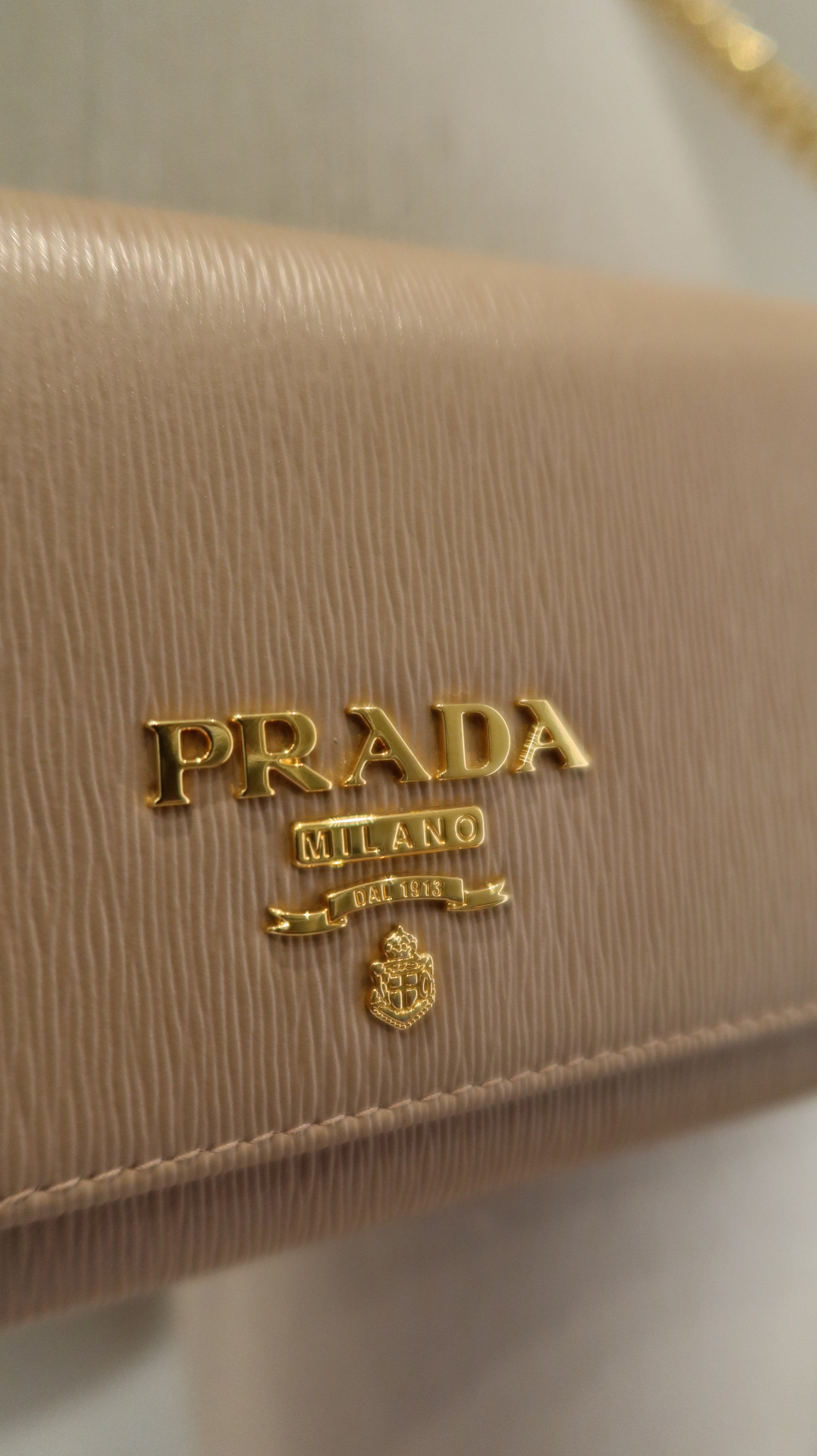 Prada Wallet On Chain