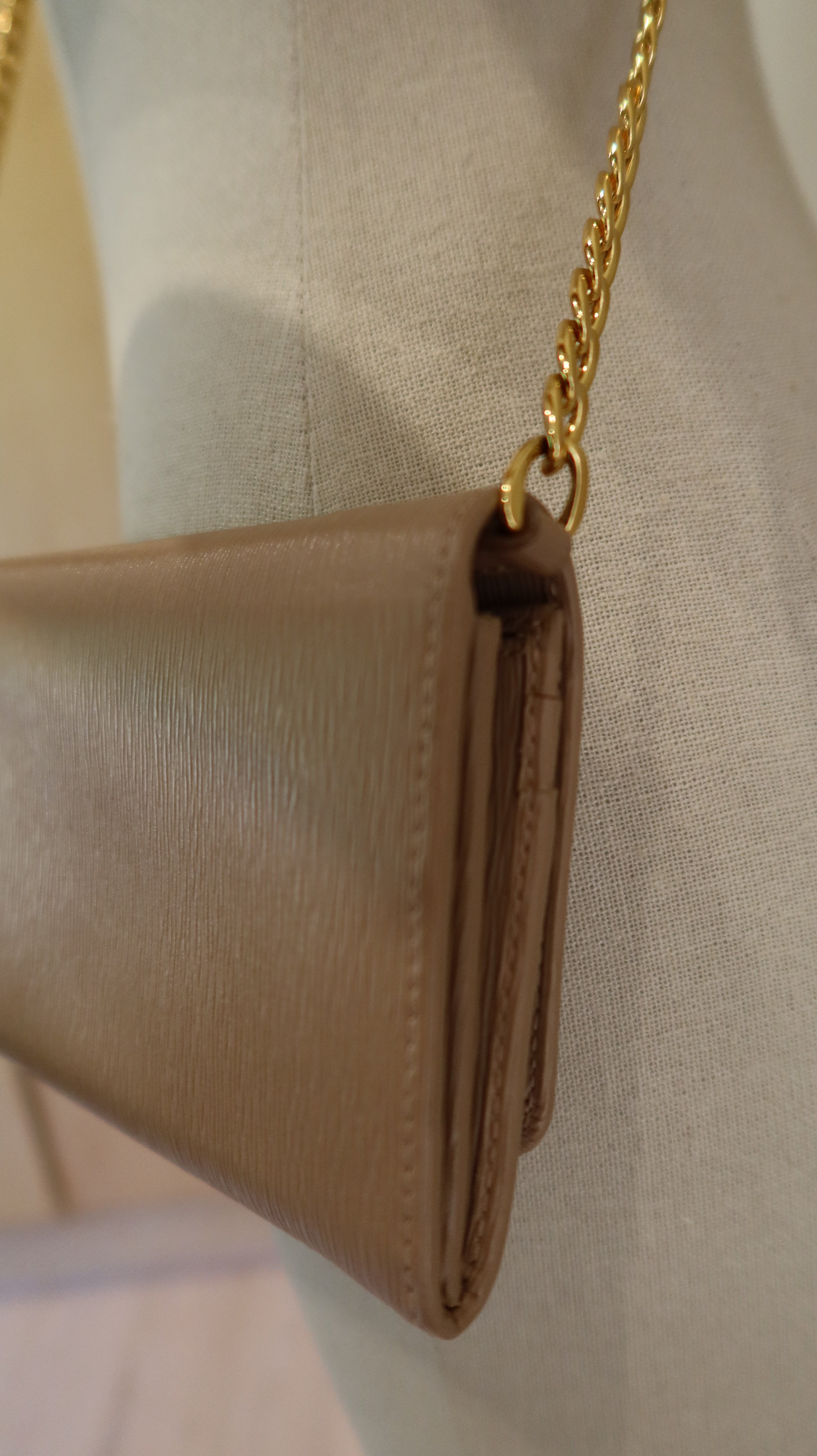 Prada Wallet On Chain