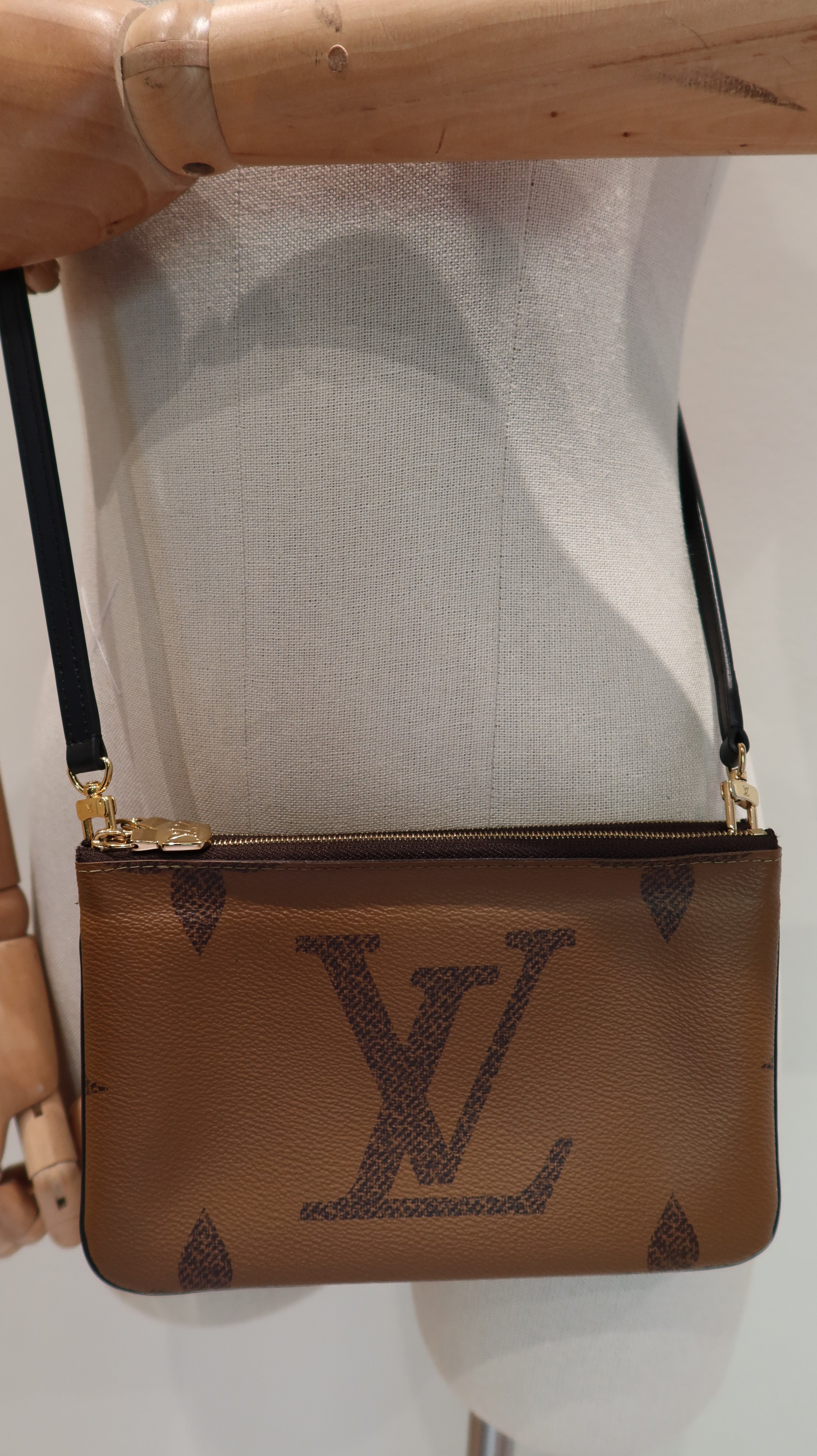 Louis Vuitton Double Zip Pochette