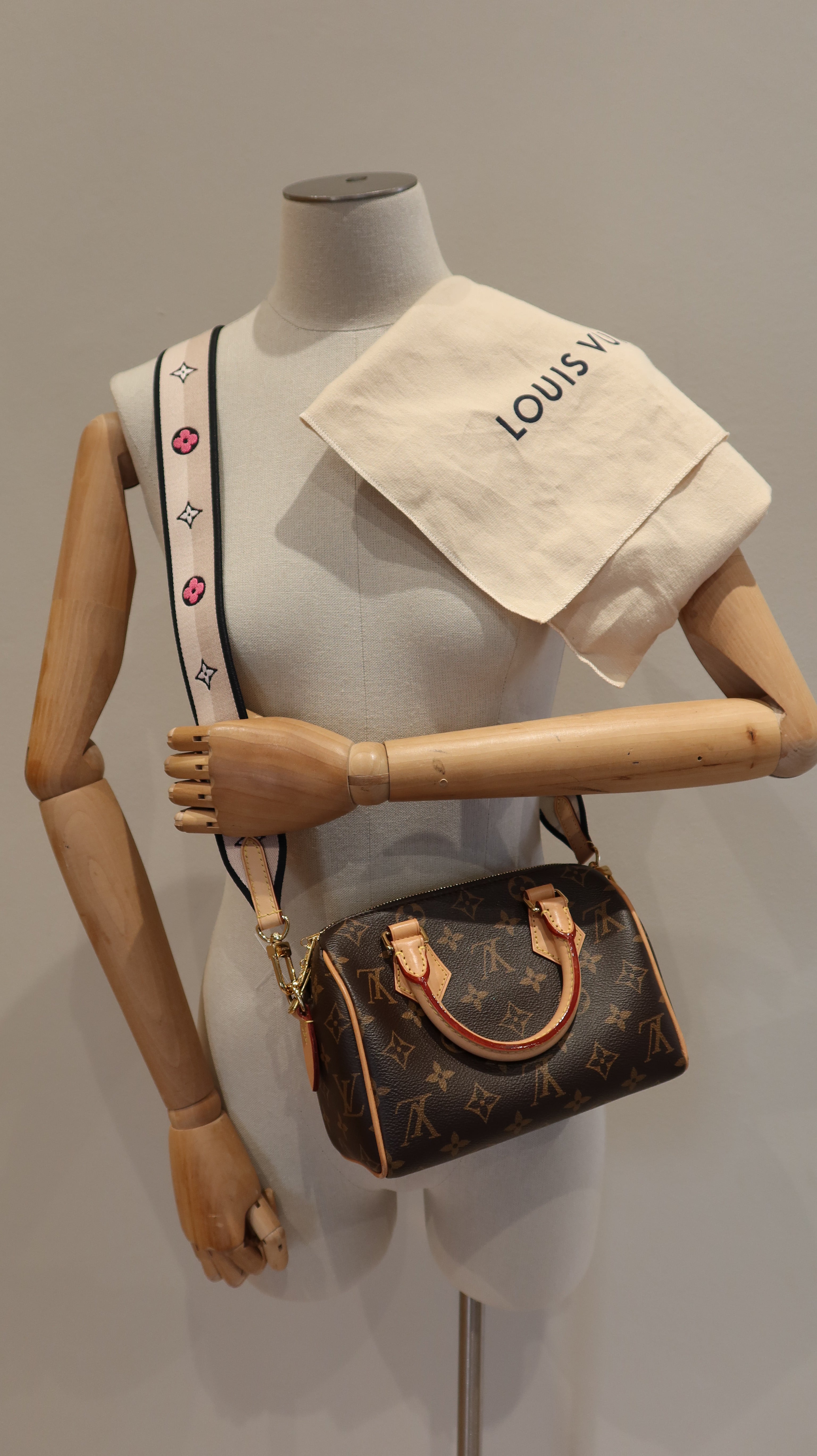 Louis Vuitton Speedy Bandoulière 20