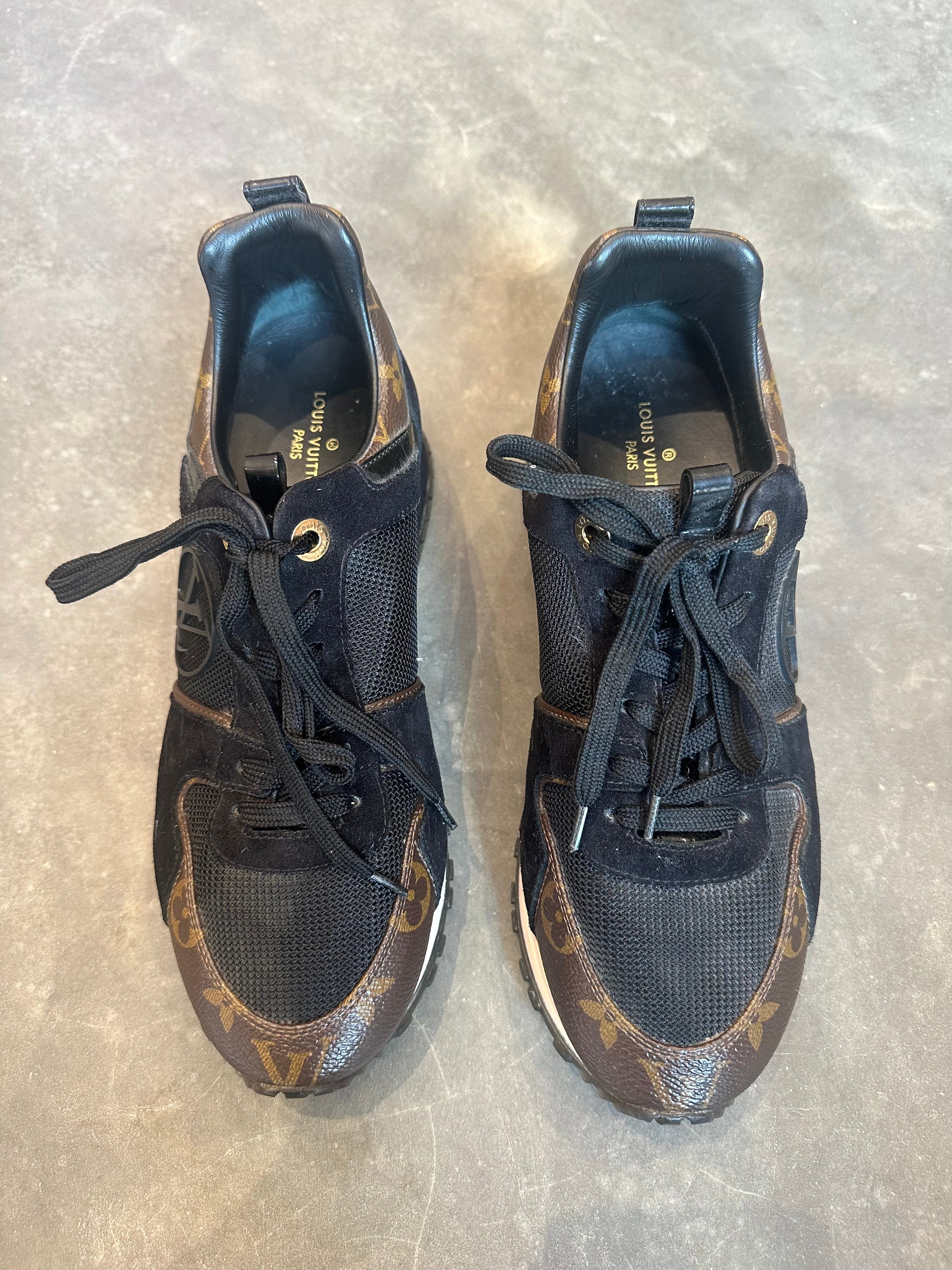 Louis Vuitton Sneakers (EU38)