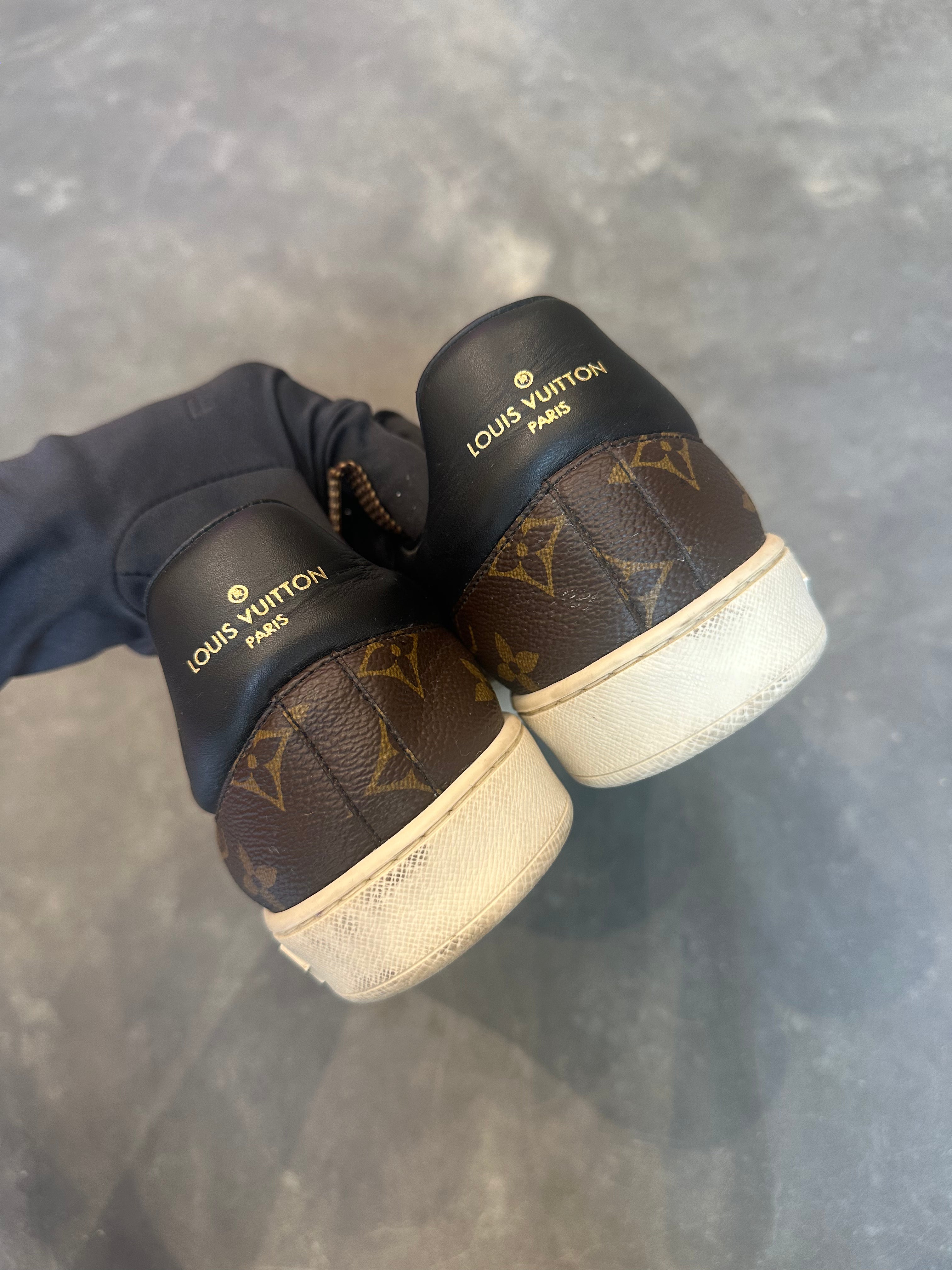 Louis Vuitton Sneakers (EU38)