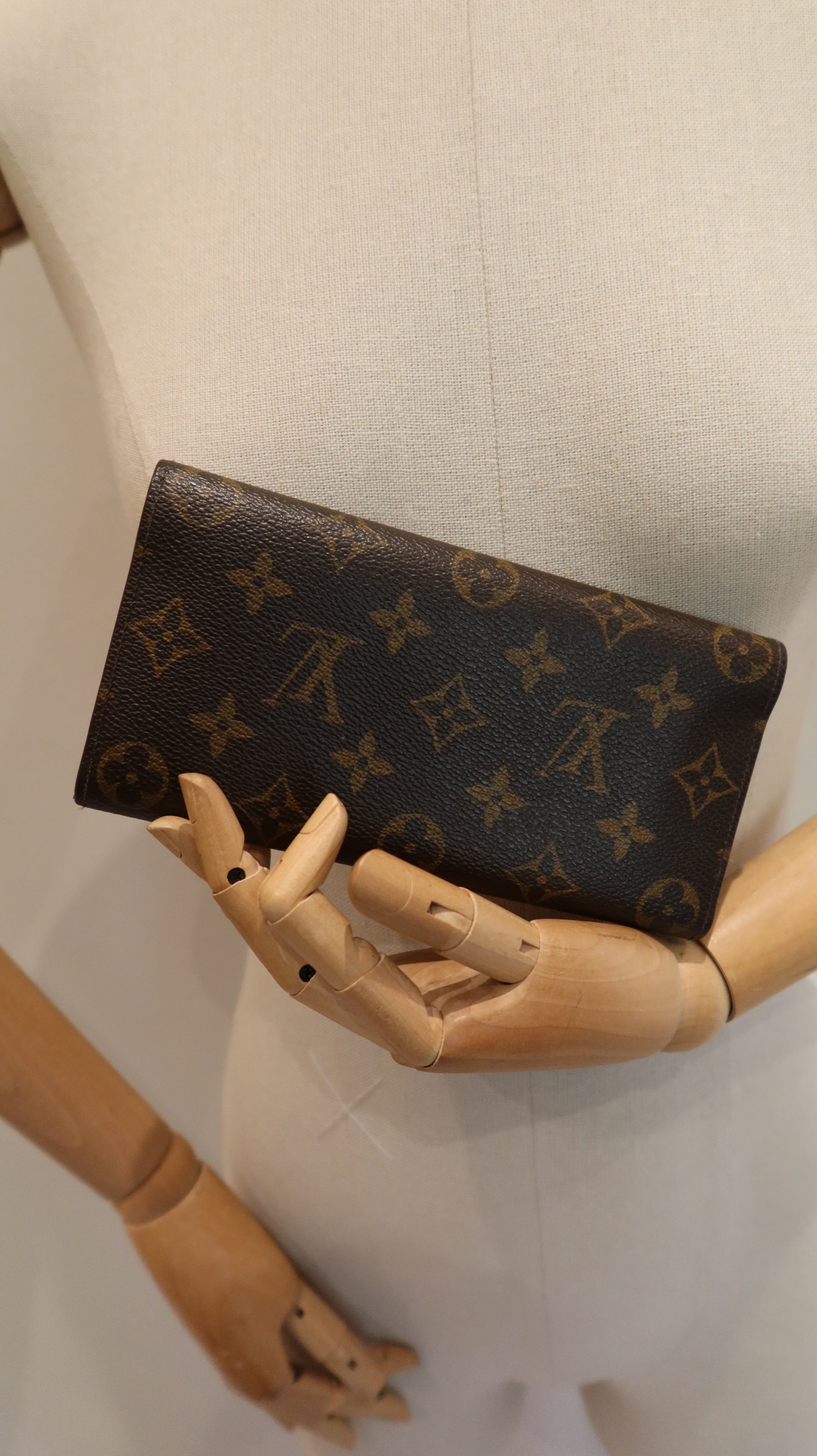 Louis Vuitton Josephine Wallet