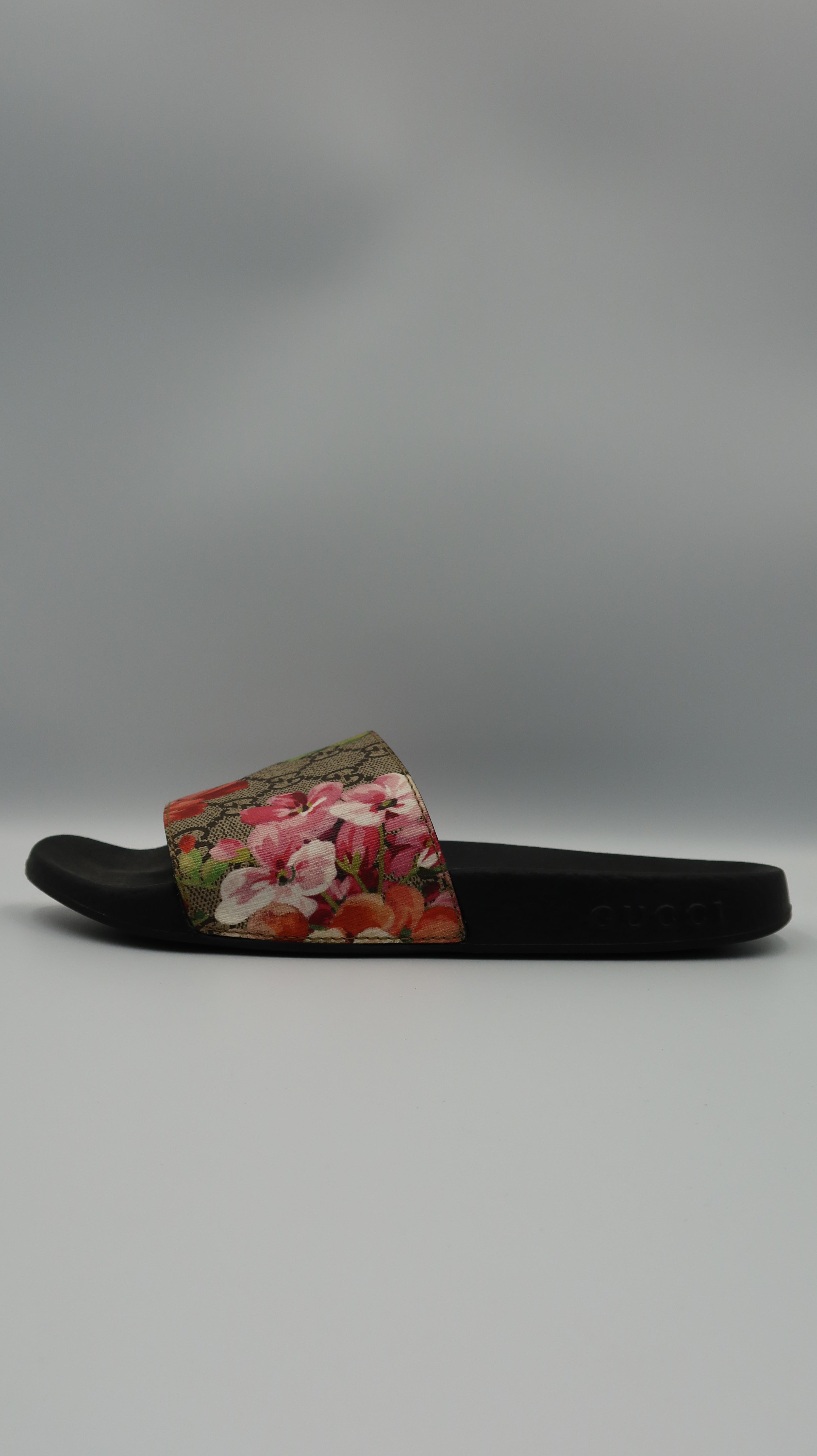 Gucci Slides (EU37)