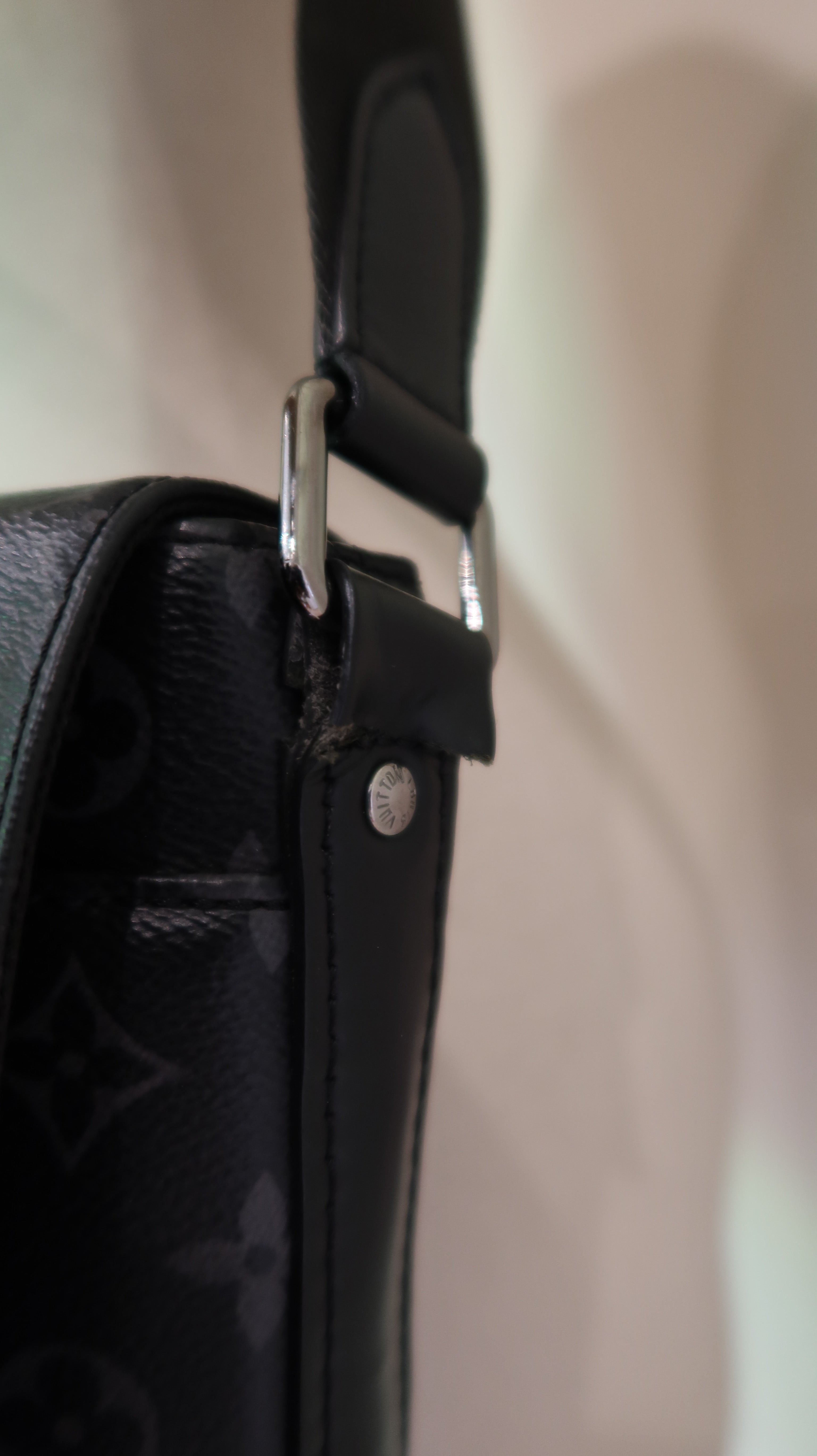 Louis Vuitton District Messenger Bag