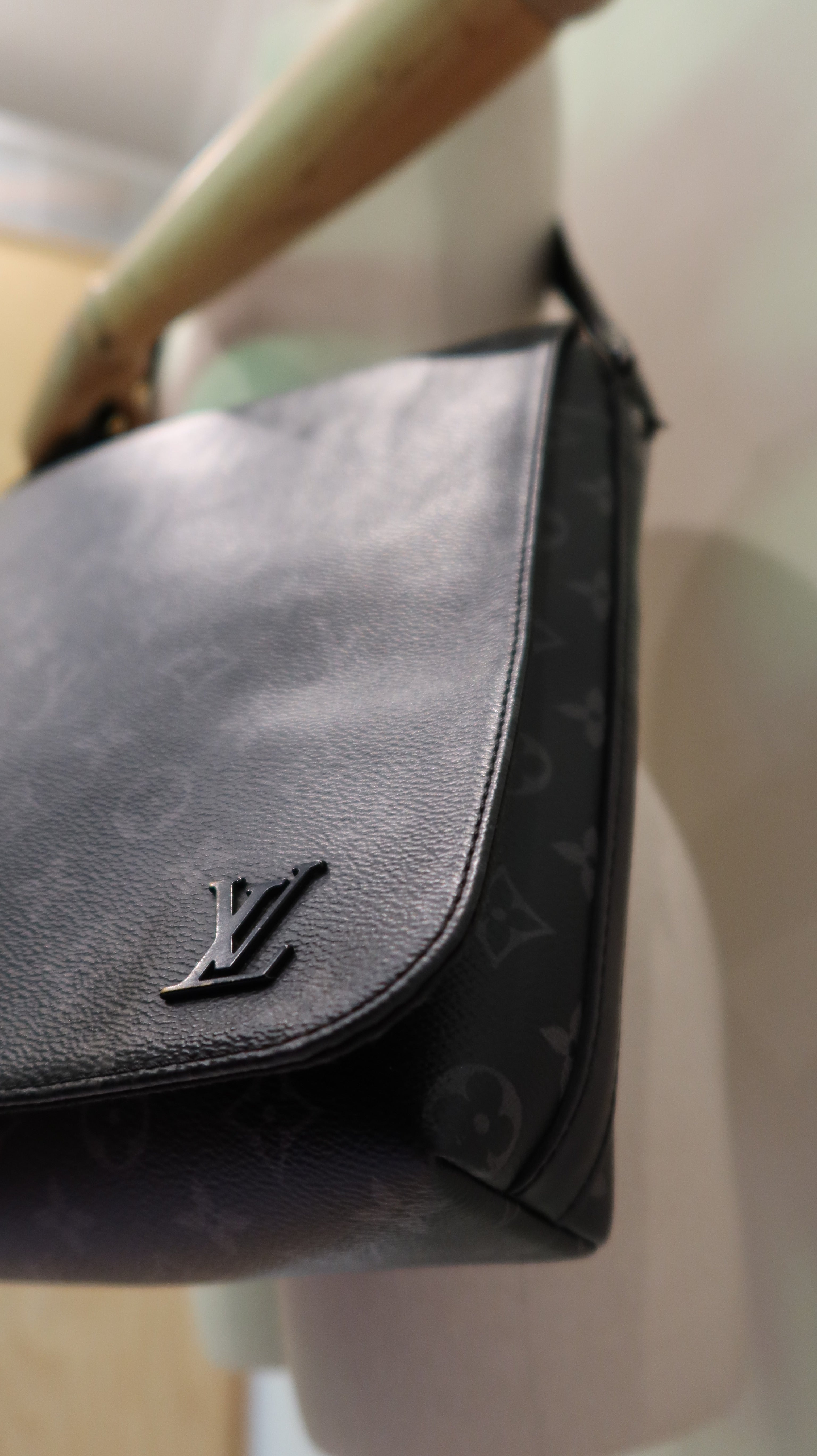 Louis Vuitton District Messenger Bag