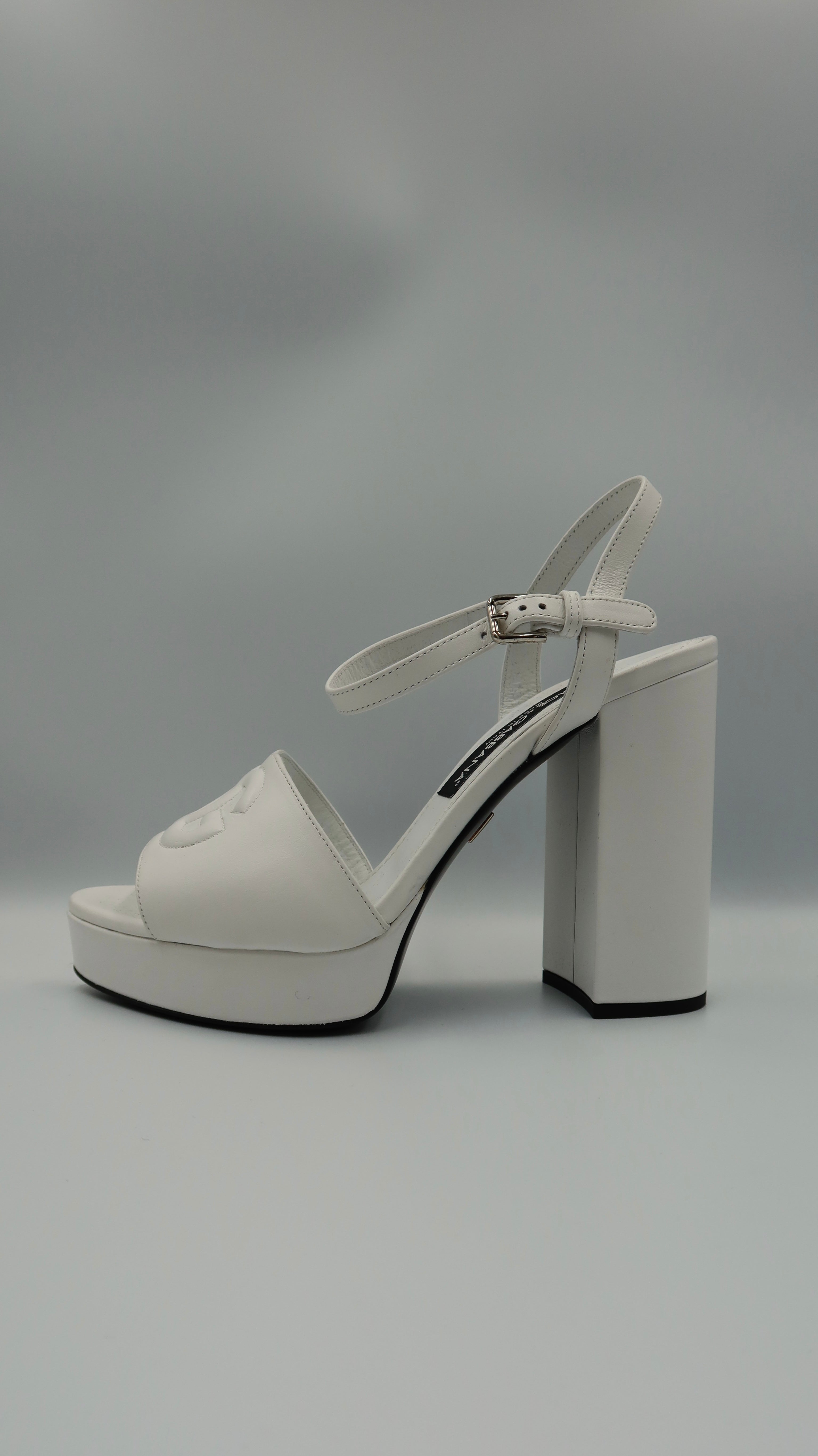 Dolce & Gabbana Heels (EU38.5)