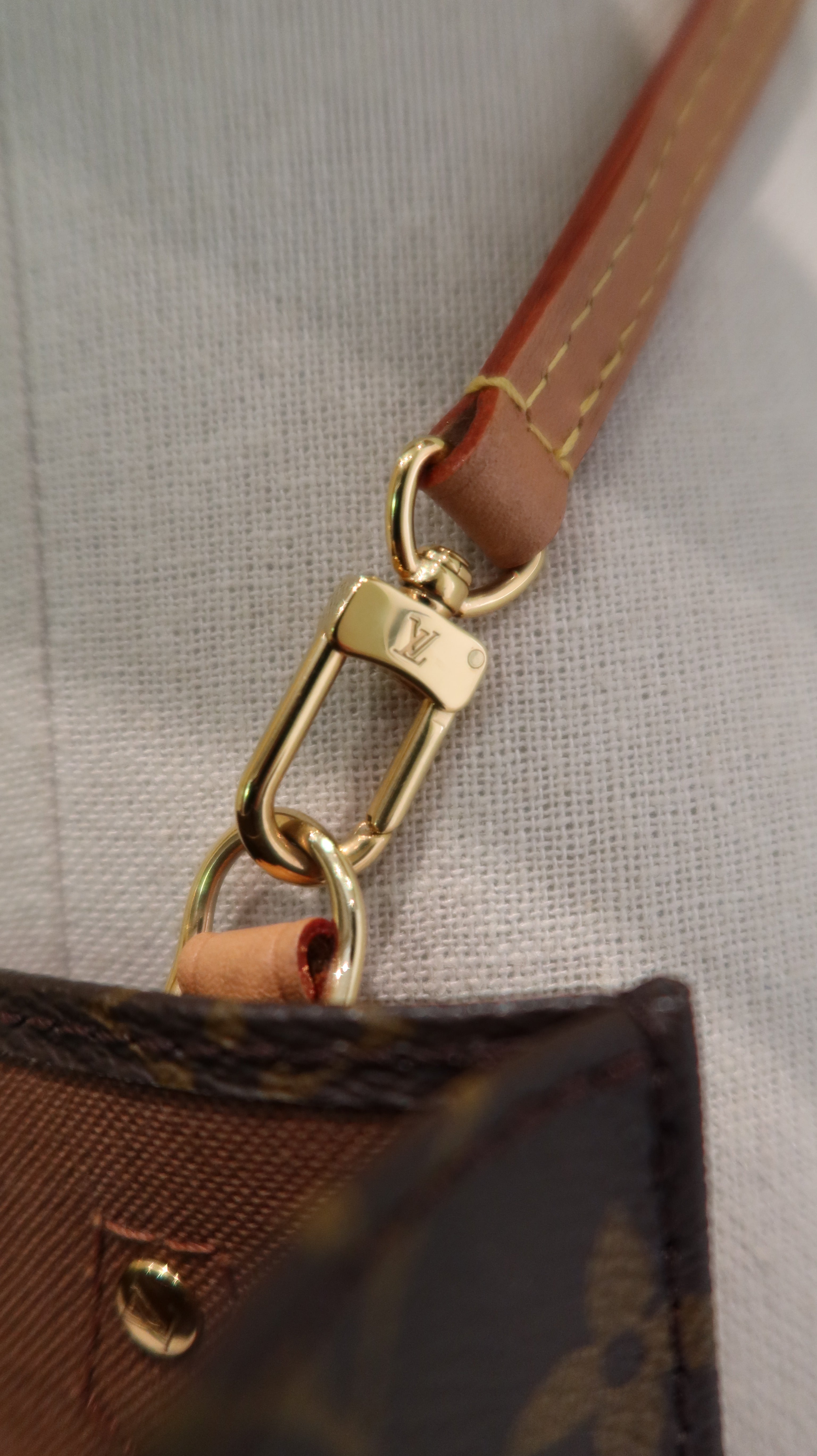 Louis Vuitton Petit Sac Plat