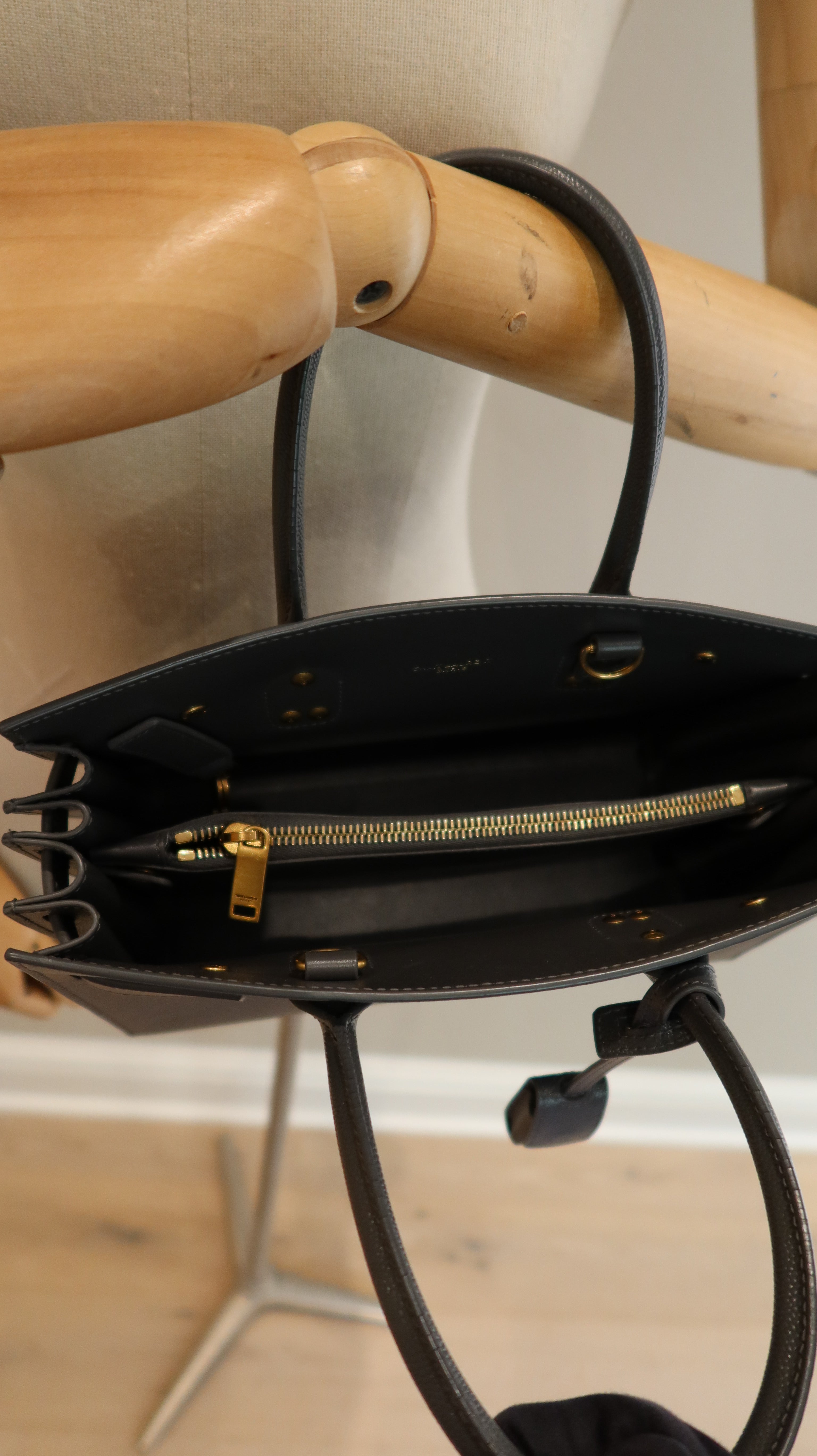 Saint Laurent Baby Sac De Jour