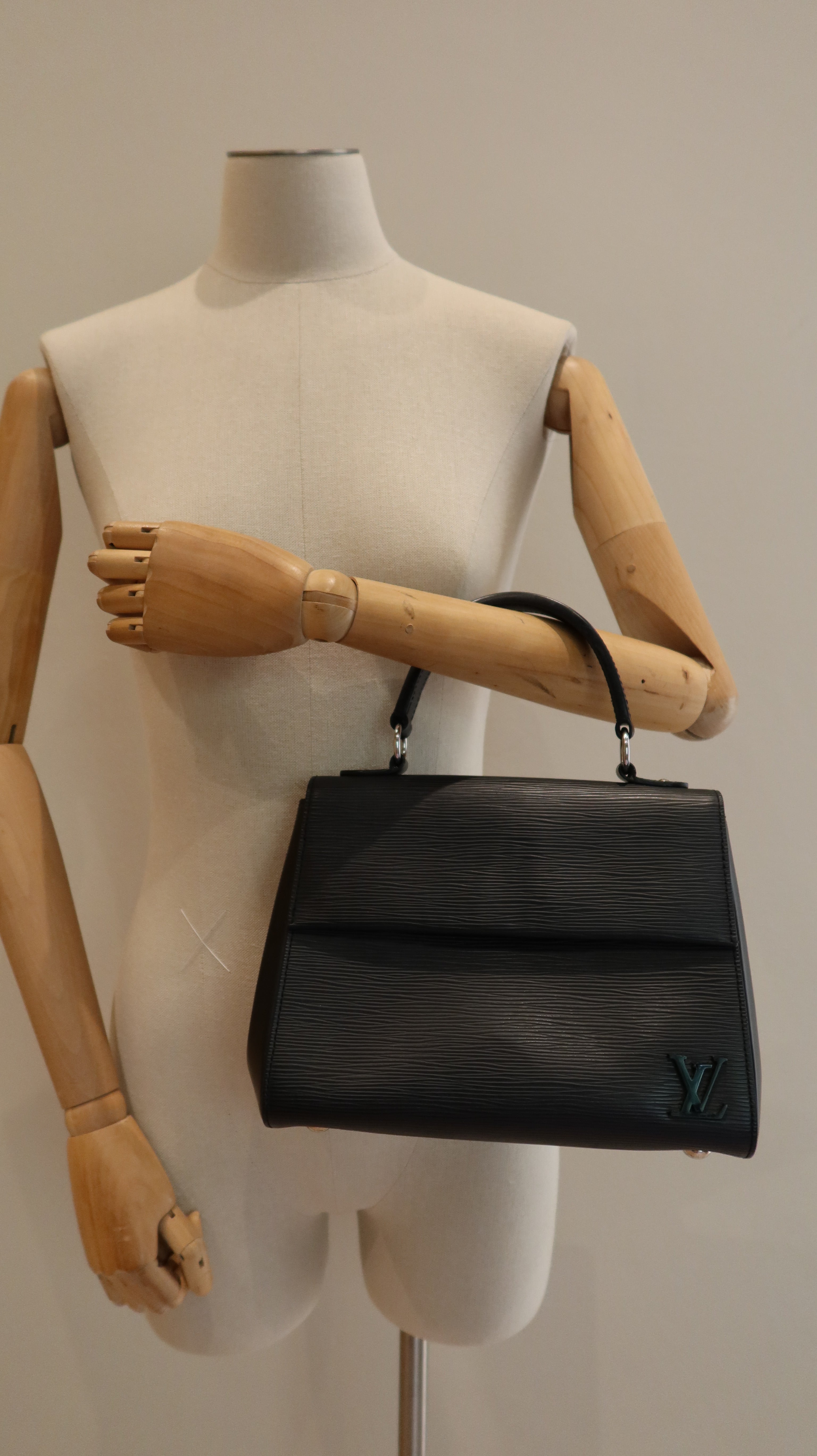 Louis Vuitton Cluny Bag