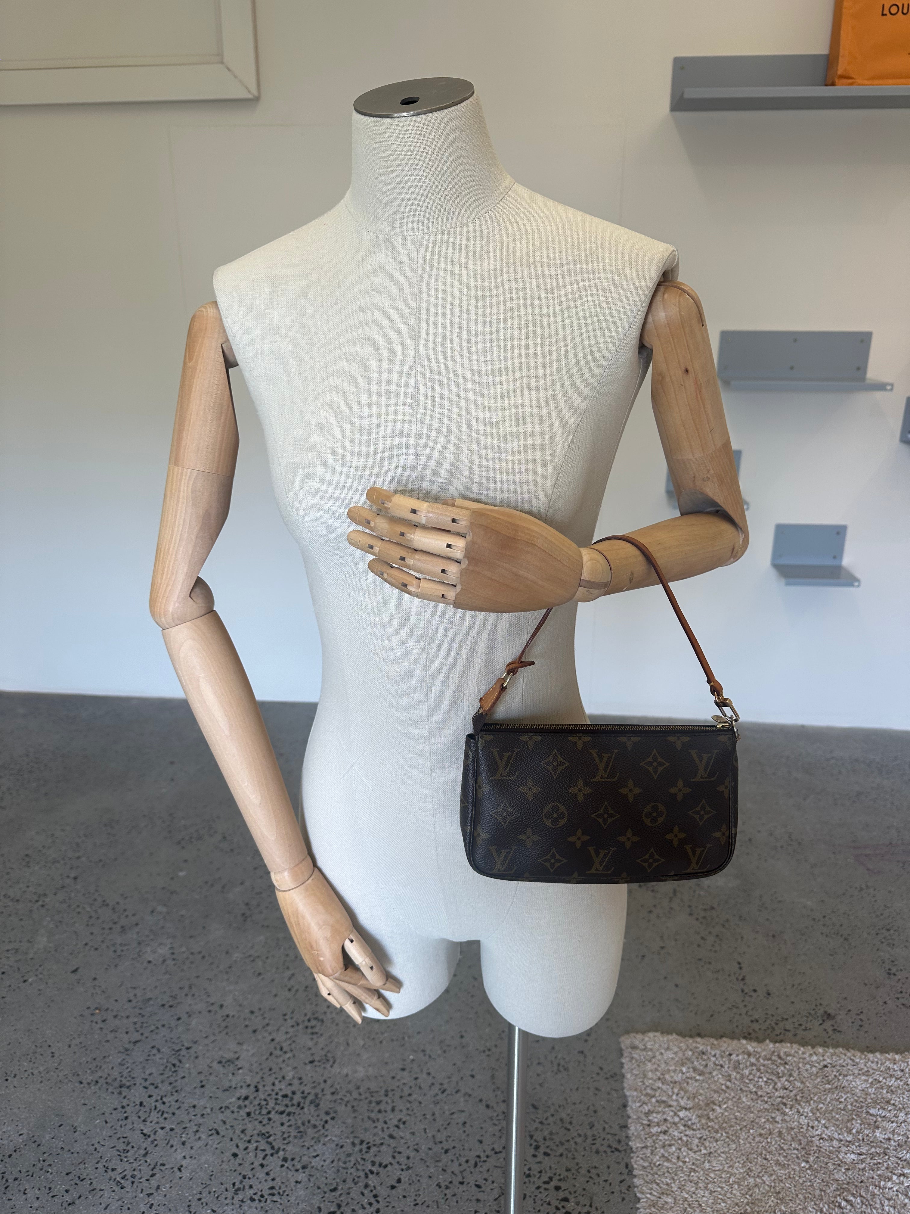 Louis Vuitton Pochette Accessoires