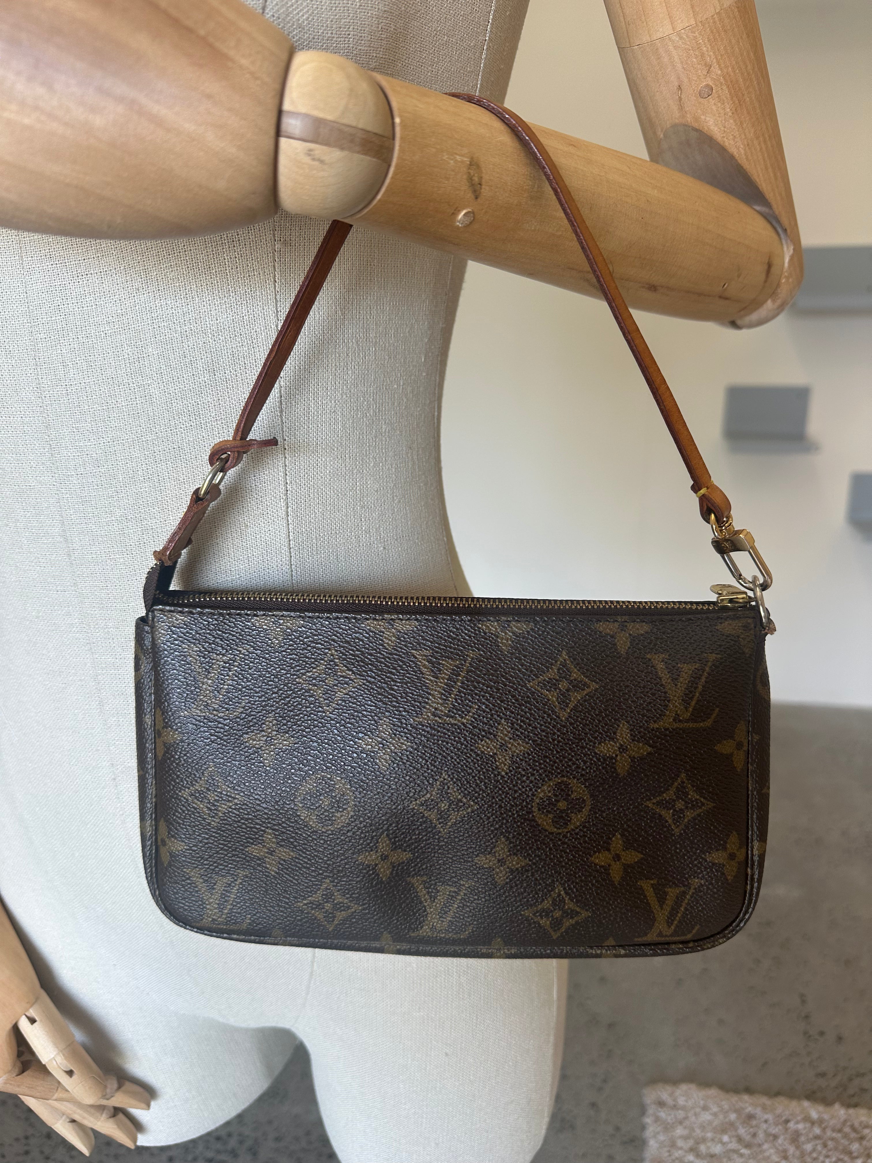 Louis Vuitton Pochette Accessoires