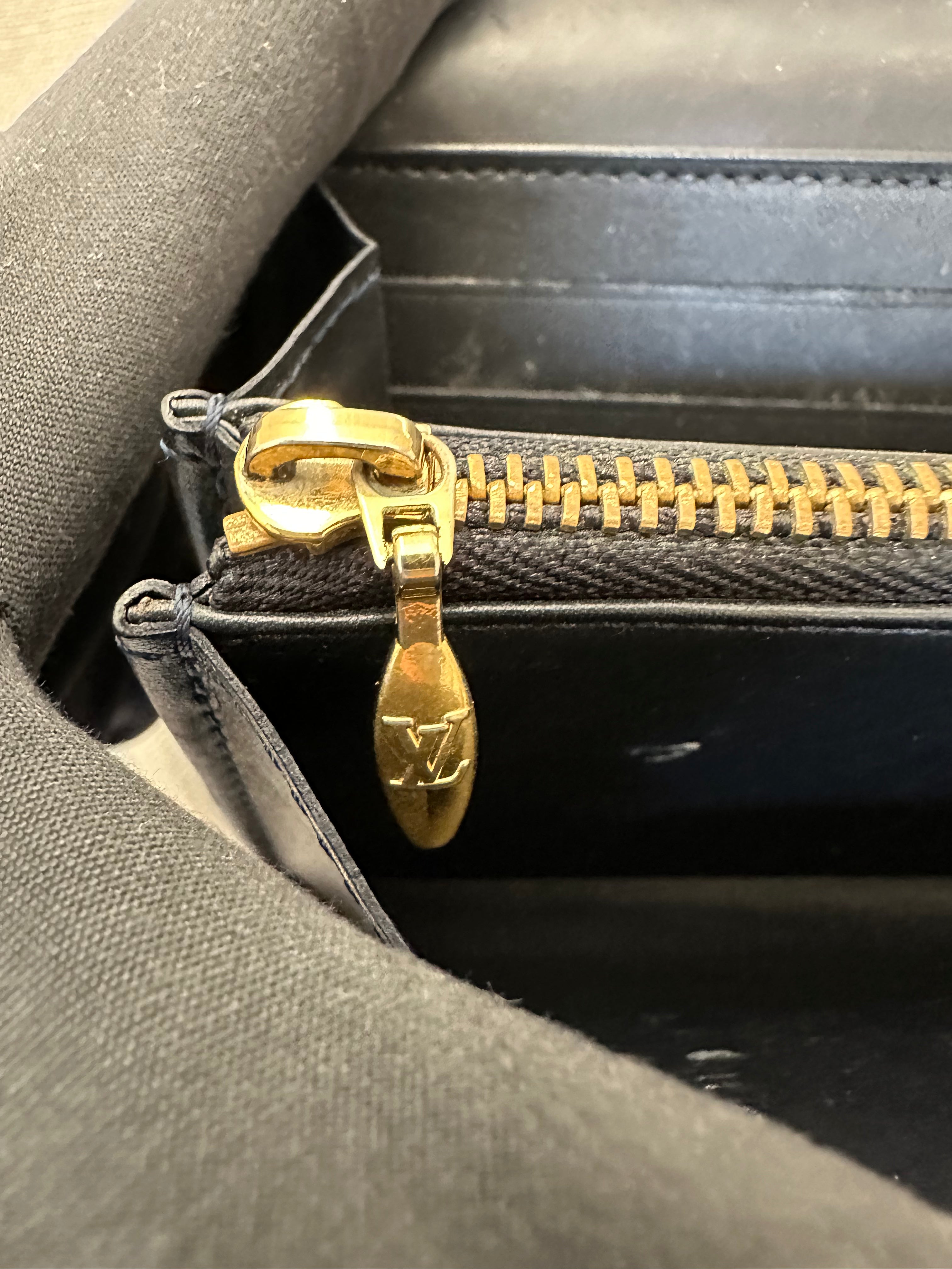 Louis Vuitton Sarah Wallet