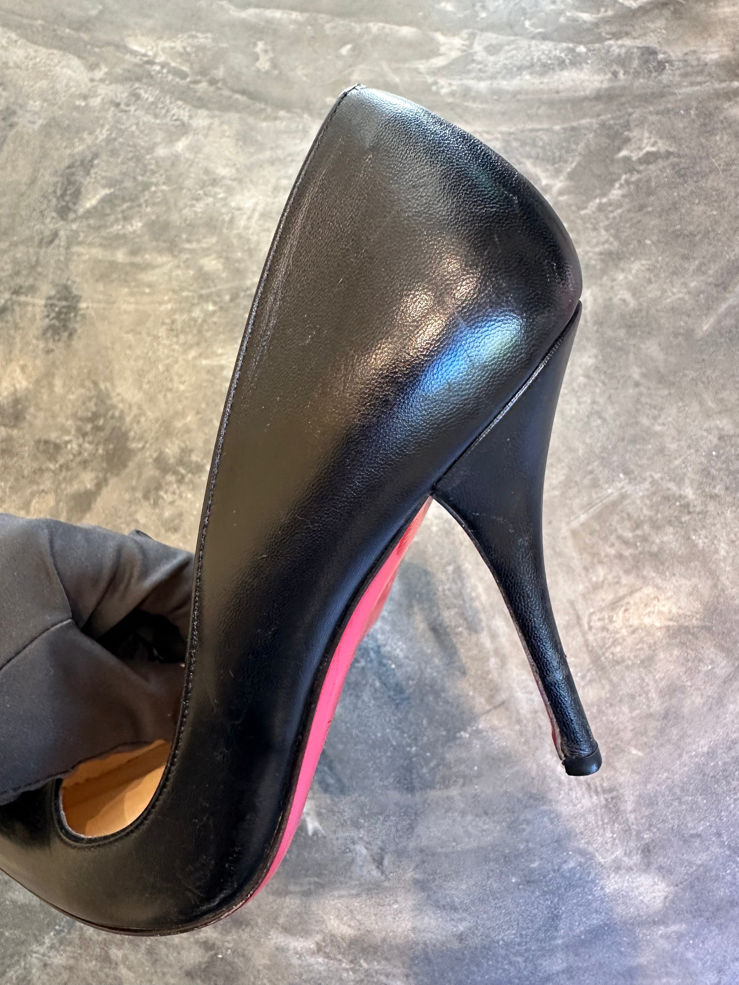 Christian Louboutin Heels (EU36.5)