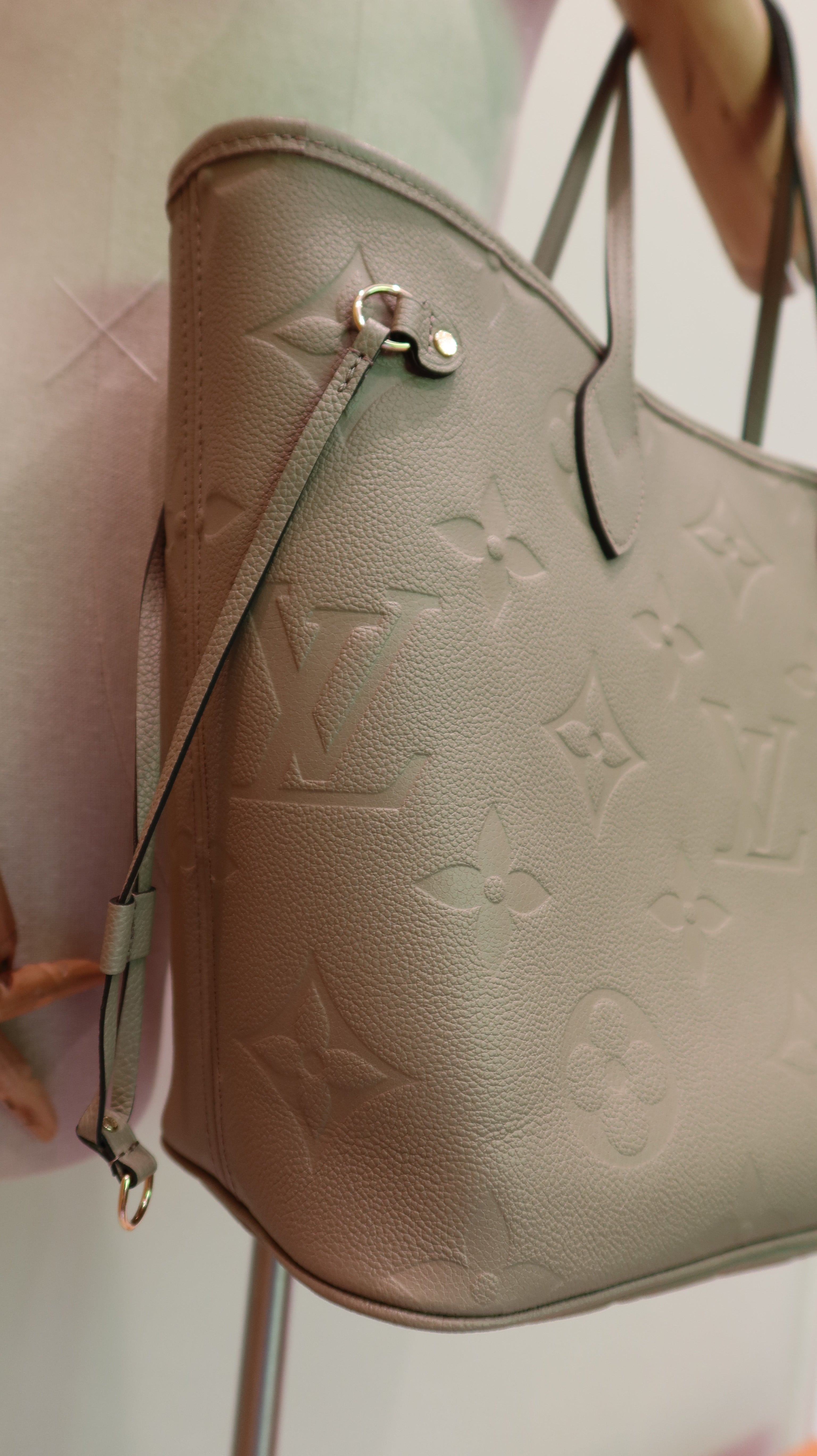 Louis Vuitton Neverfull MM *Store Fresh/Full Set*