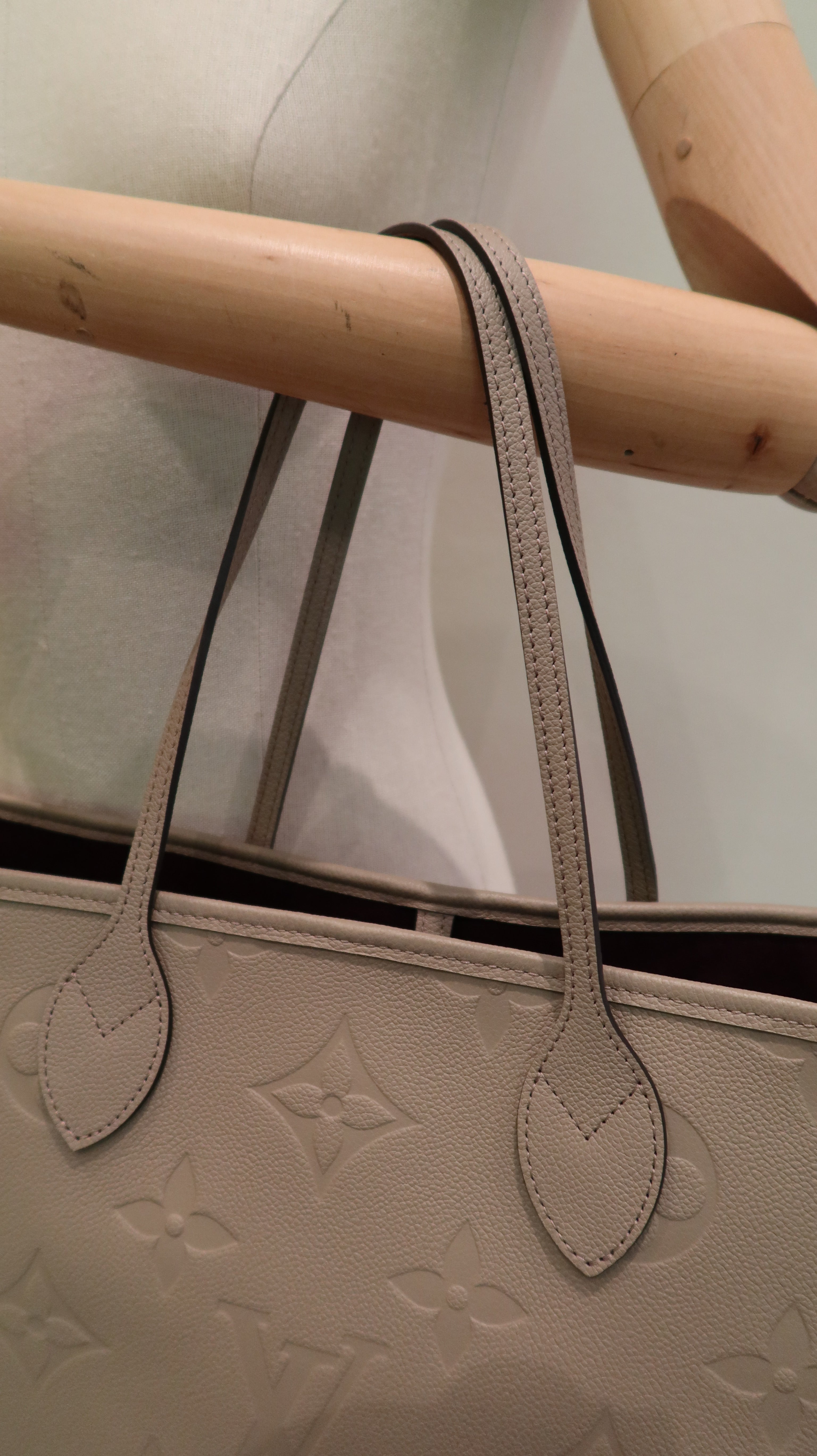 Louis Vuitton Neverfull MM *Store Fresh/Full Set*