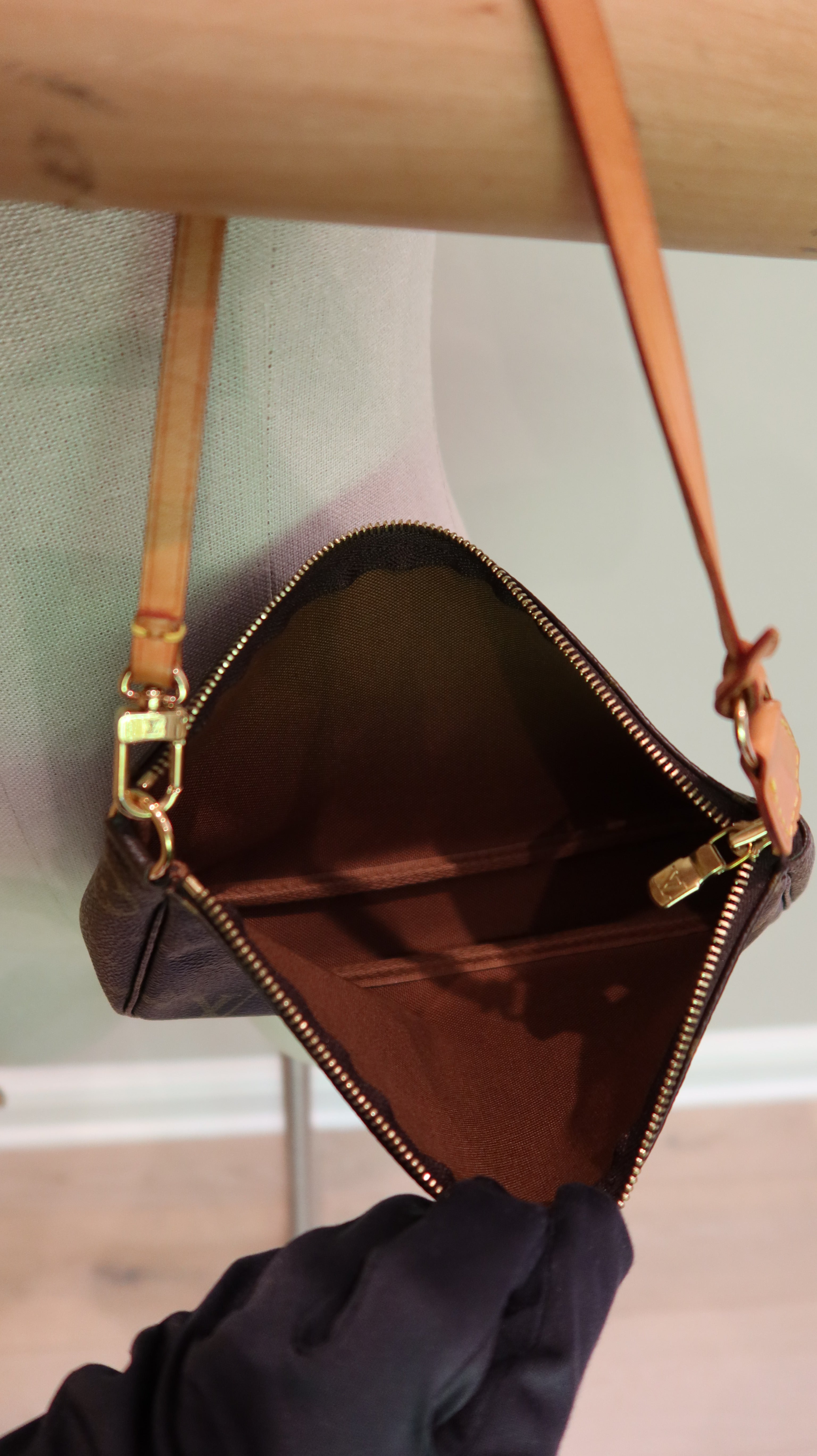 Louis Vuitton Pochette Accessoires