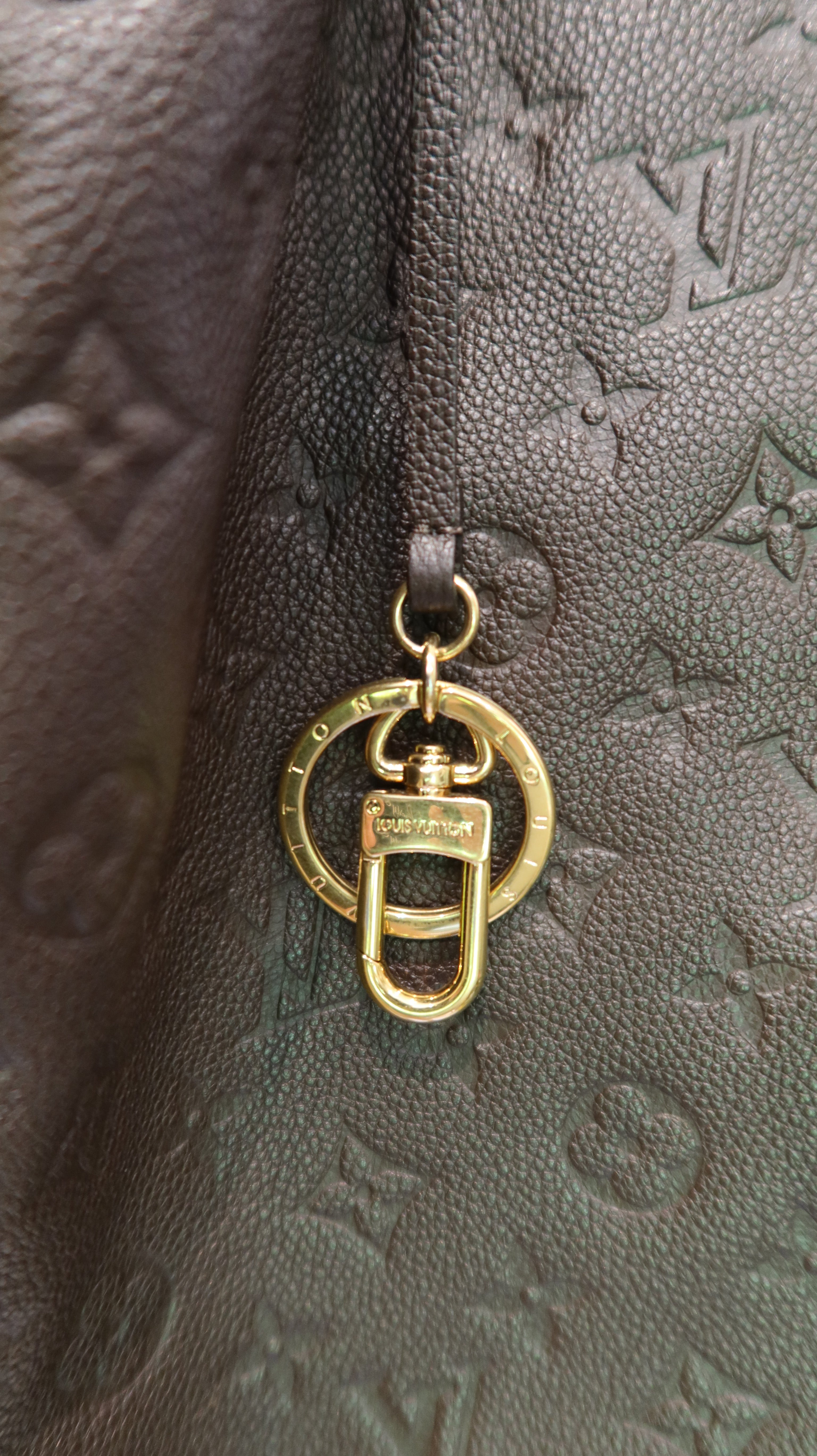 Louis Vuitton Artsy MM