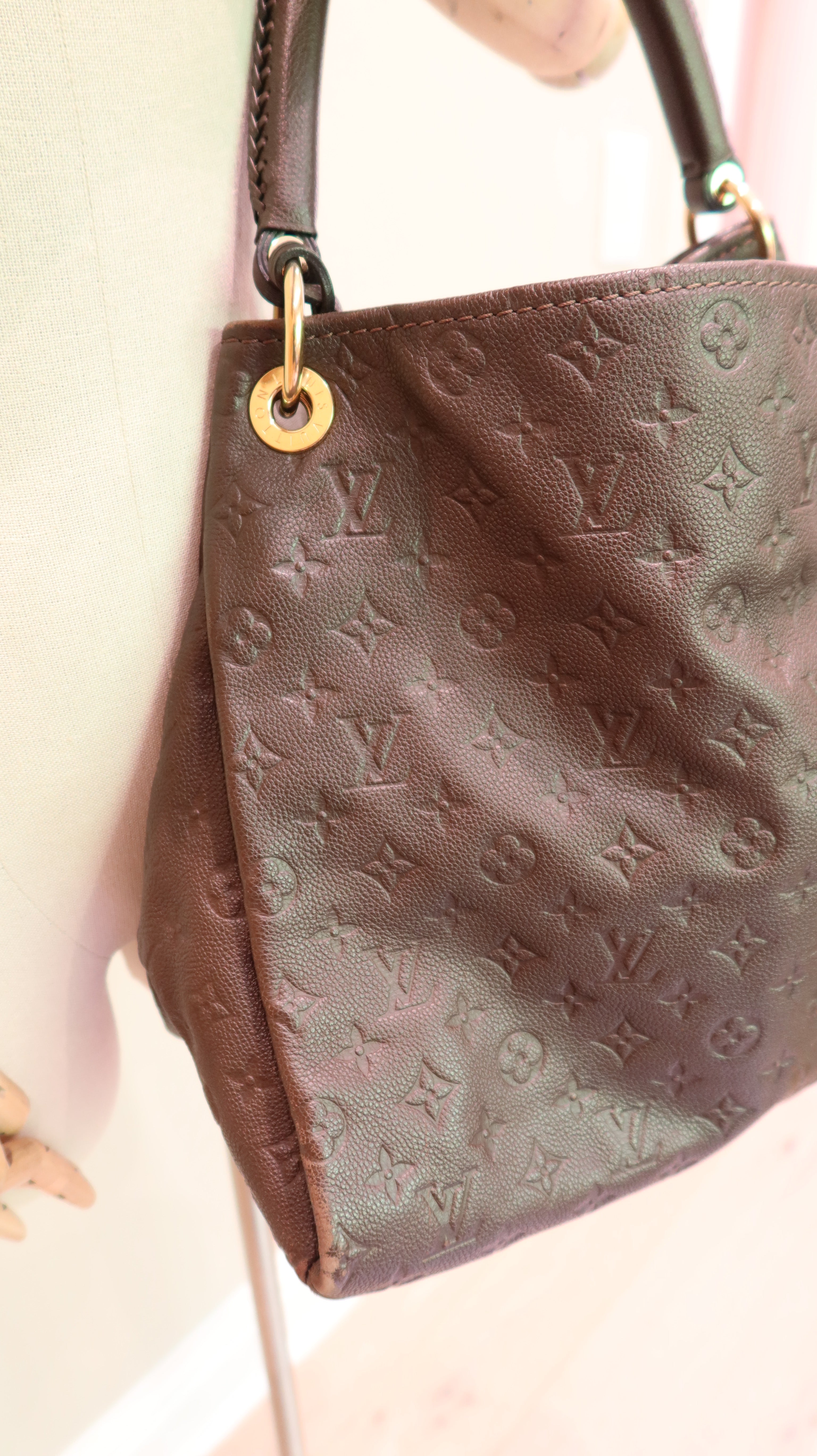 Louis Vuitton Artsy MM