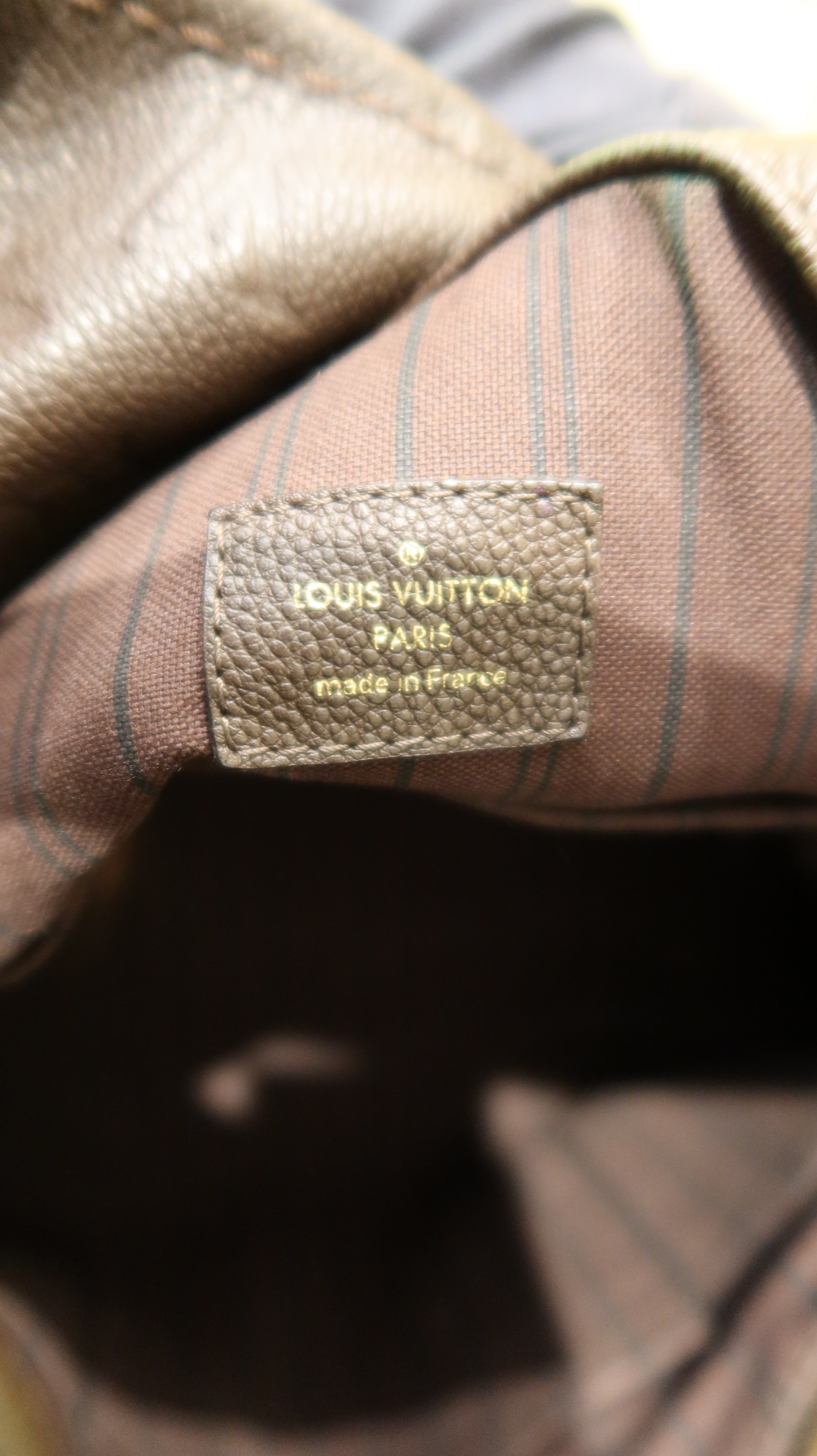 Louis Vuitton Artsy MM