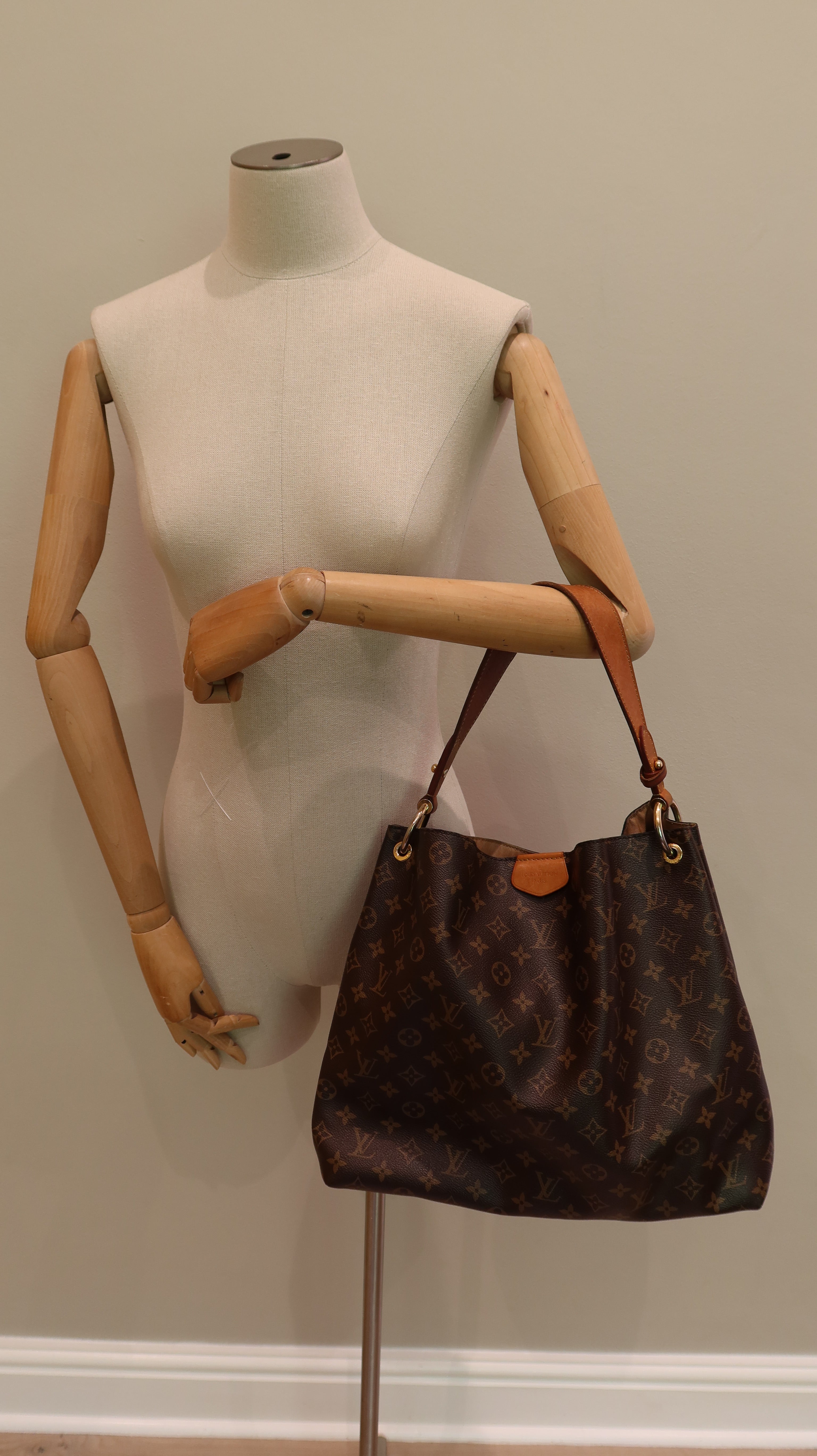Louis Vuitton Graceful MM Shoulder Bag