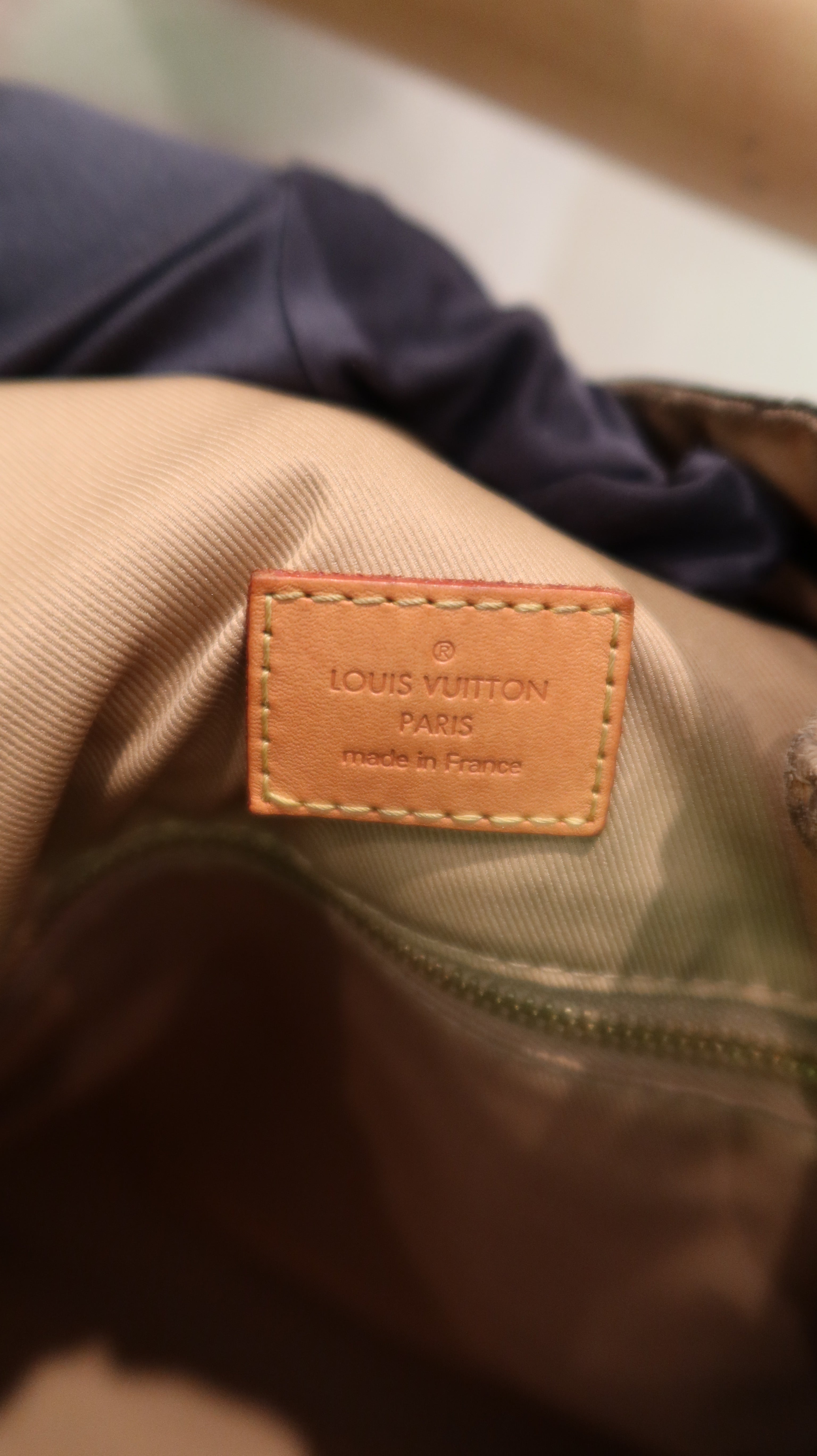 Louis Vuitton Graceful MM Shoulder Bag