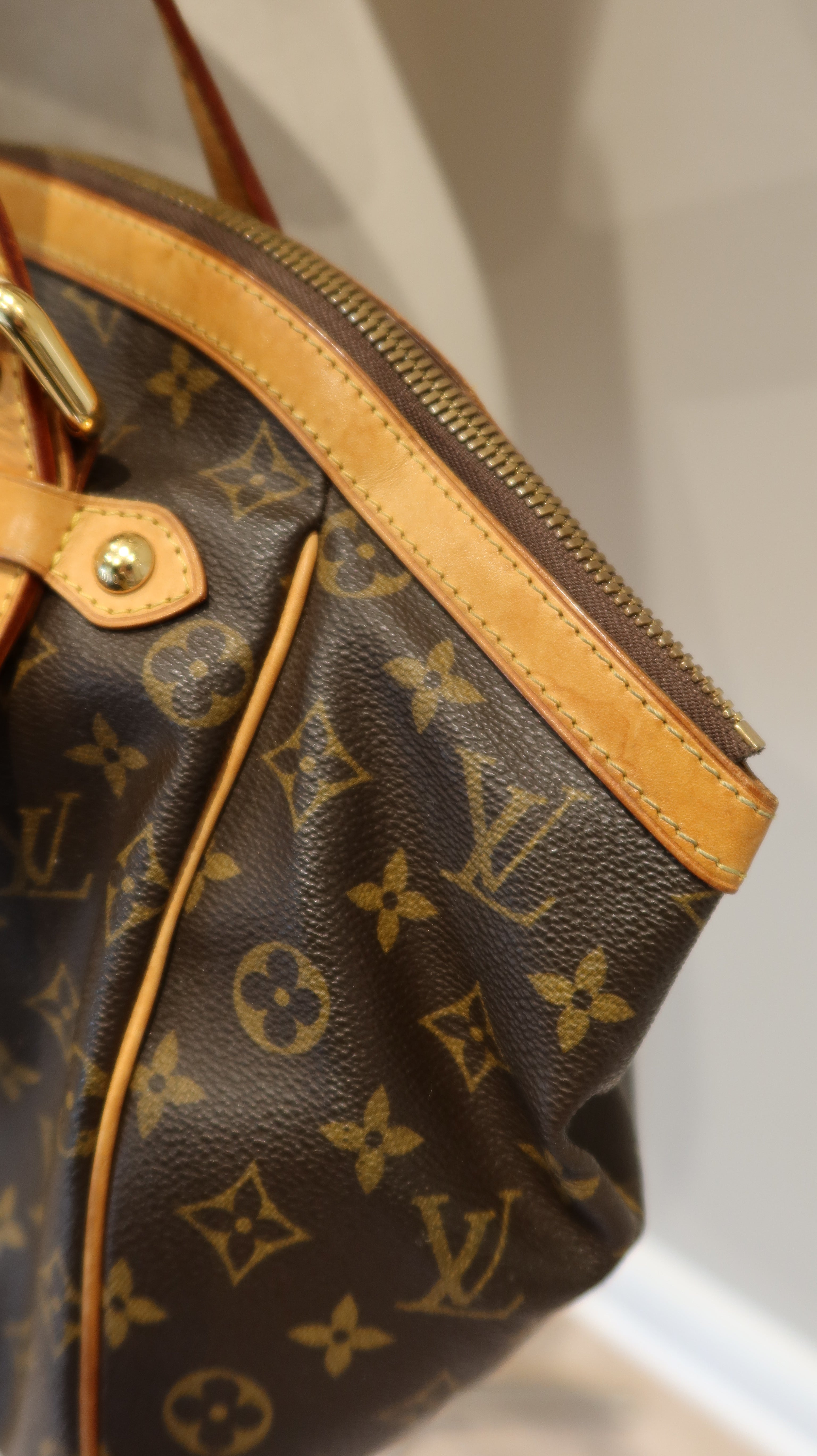 Louis Vuitton Tivoli GM Bag